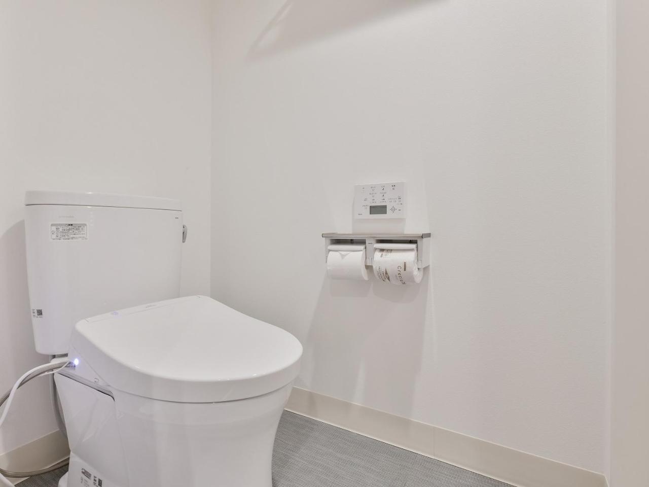 Single Room with Shower Booth - Non-Smoking - Photo 3