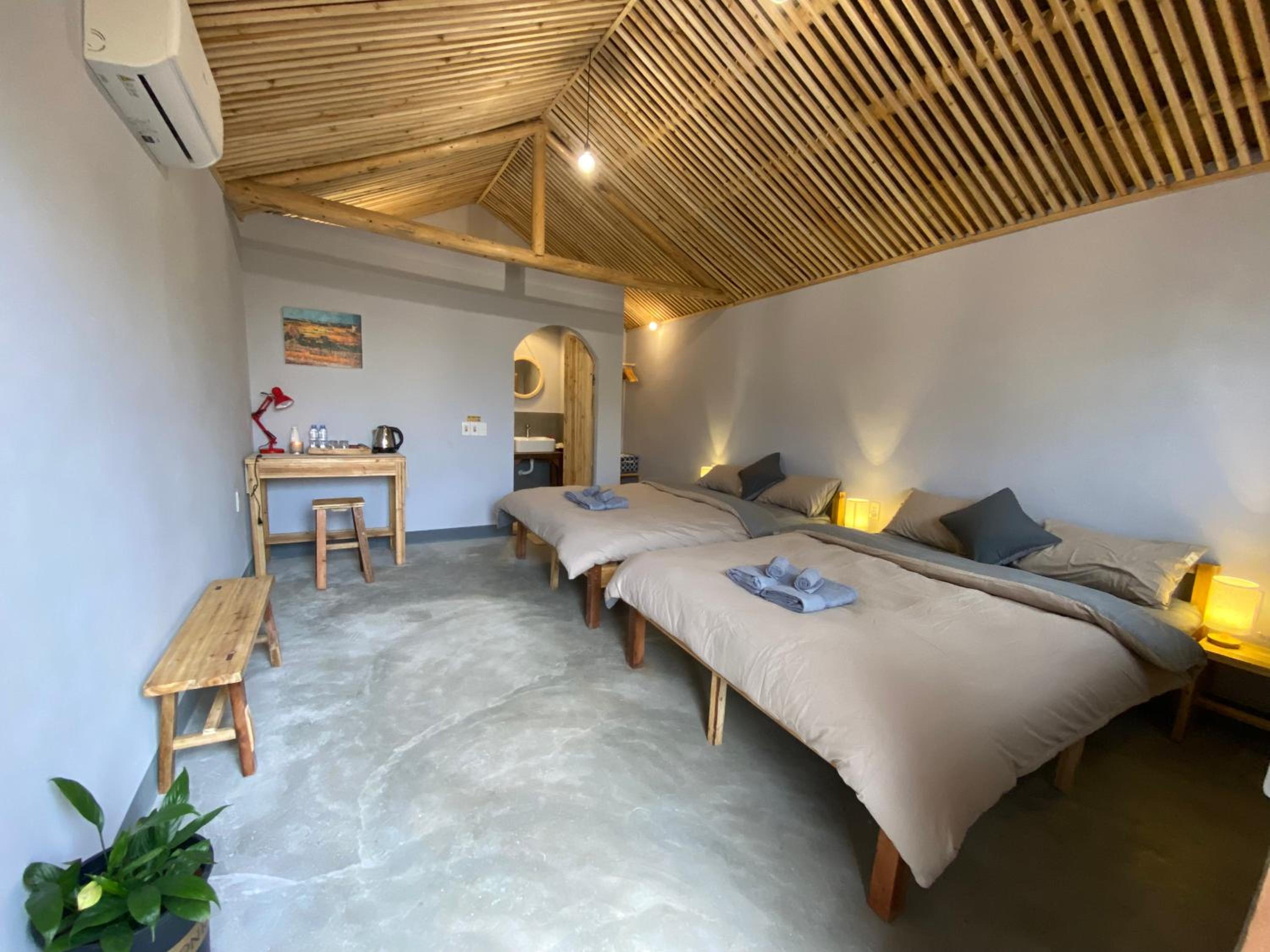 Quadruple Room - Photo 1