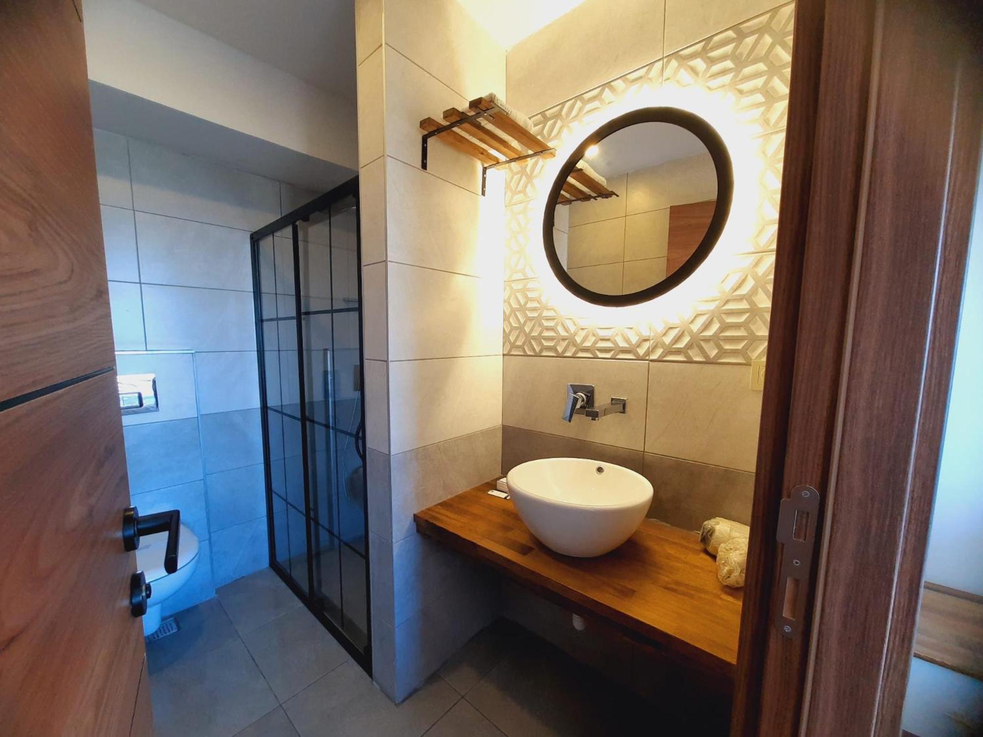 Deluxe Suite with Sea View photo 2