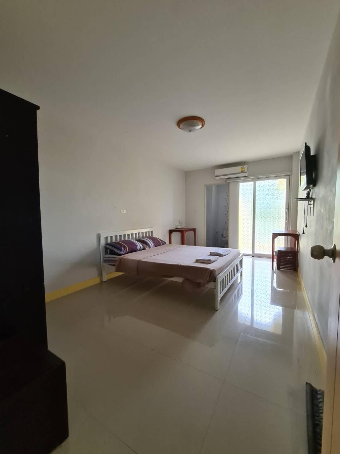 Small Double Room photo 1