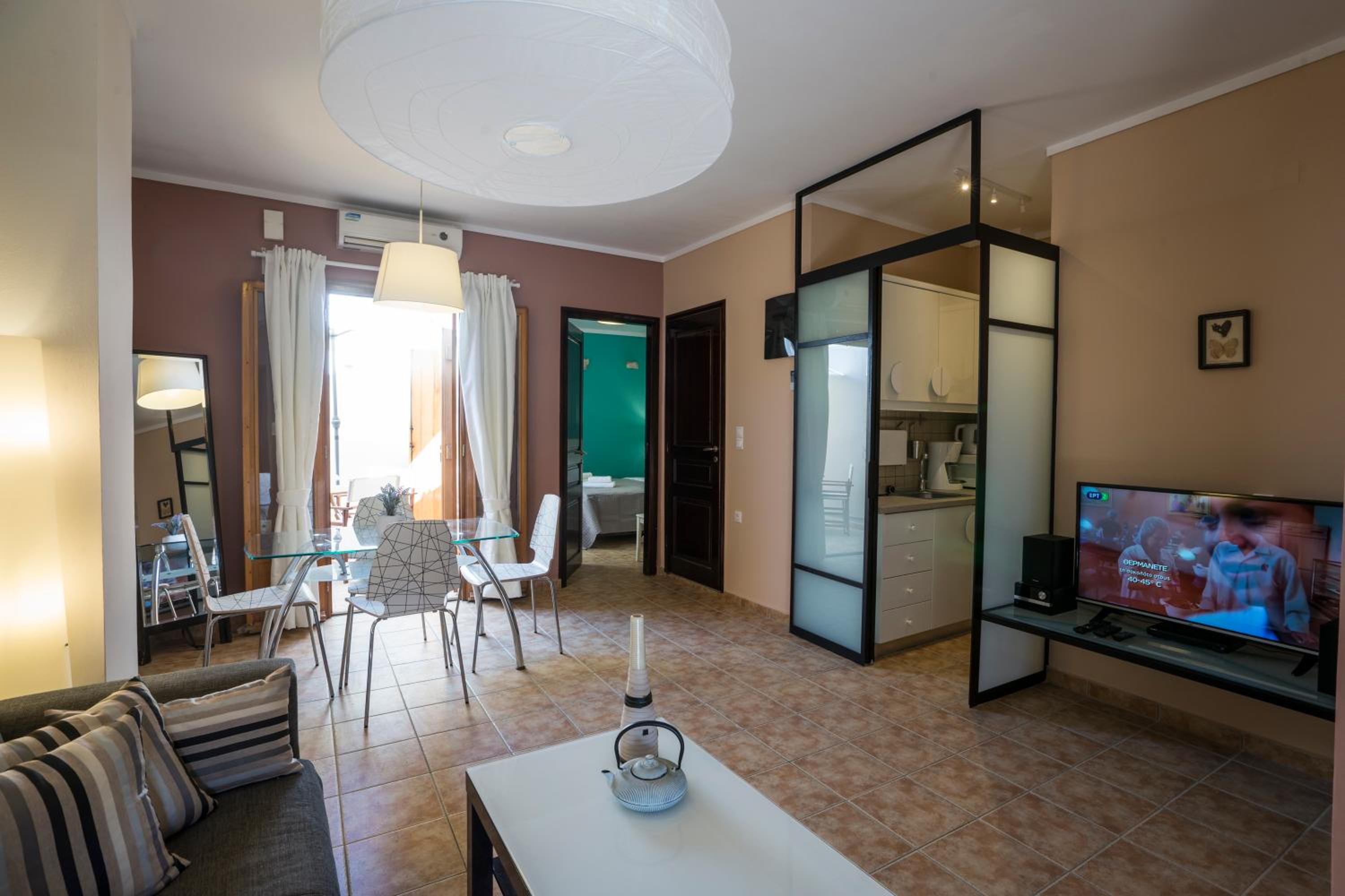 Deluxe Family Suite