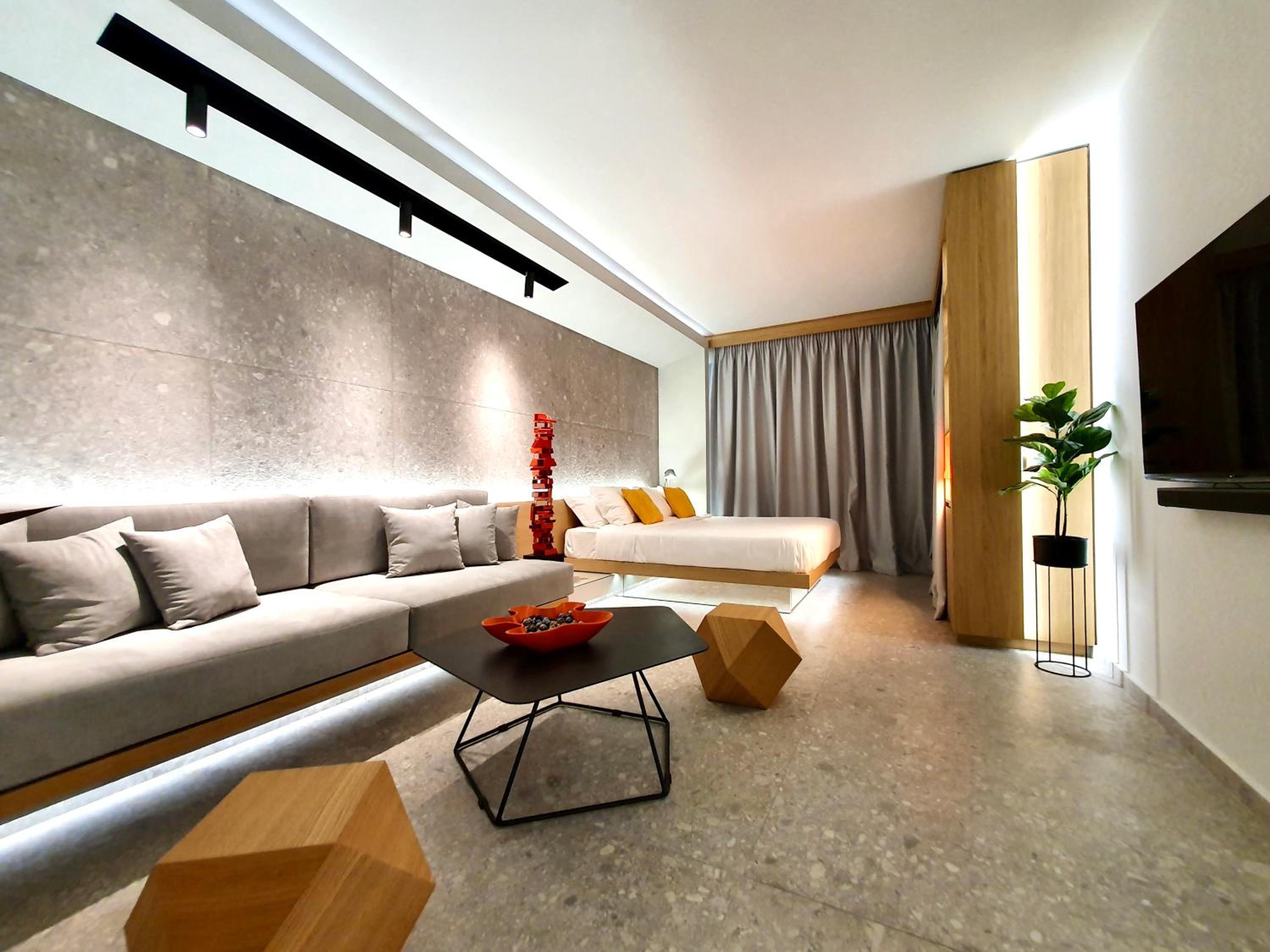 One-Bedroom Apartment