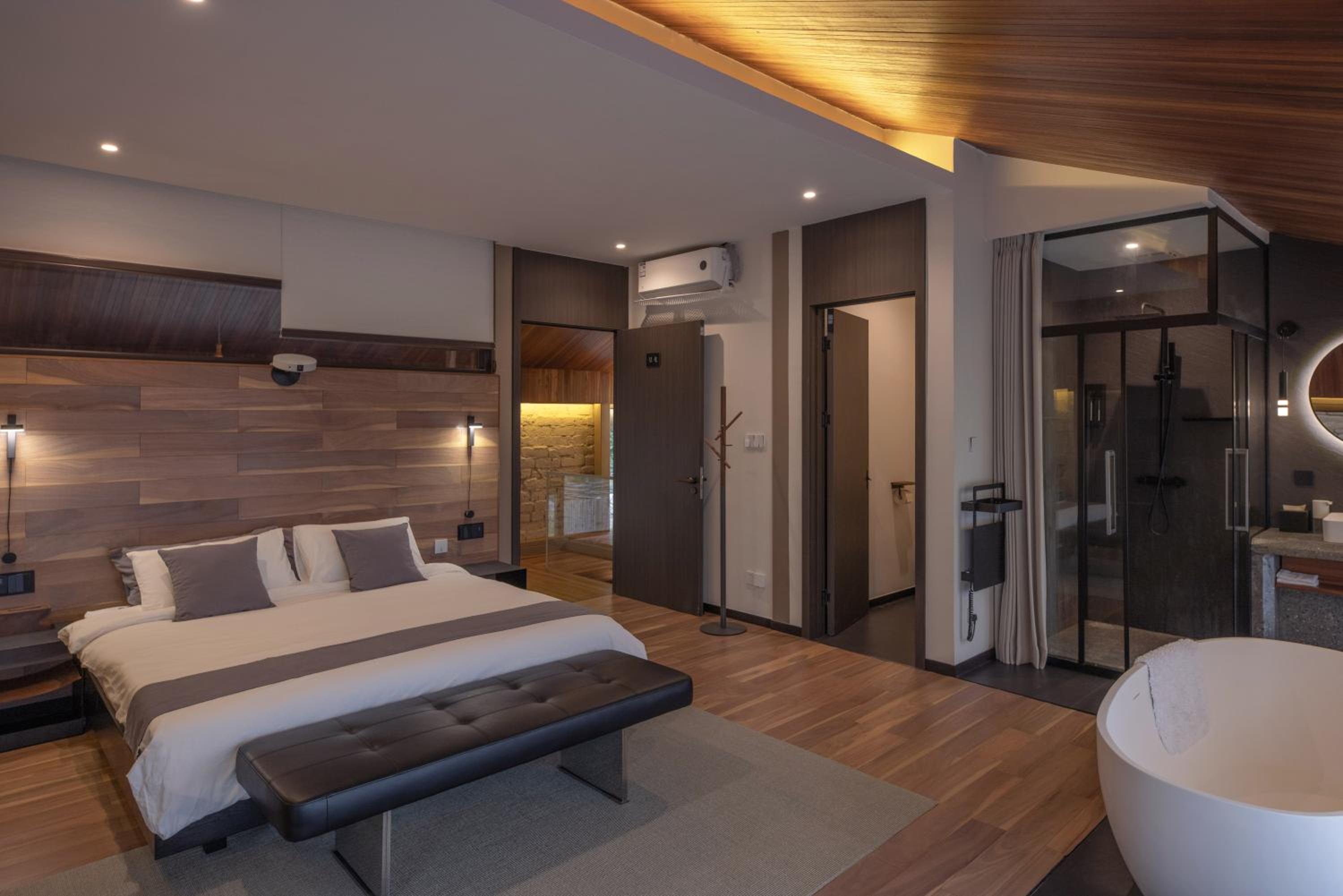Three-Bedroom Villa photo 3