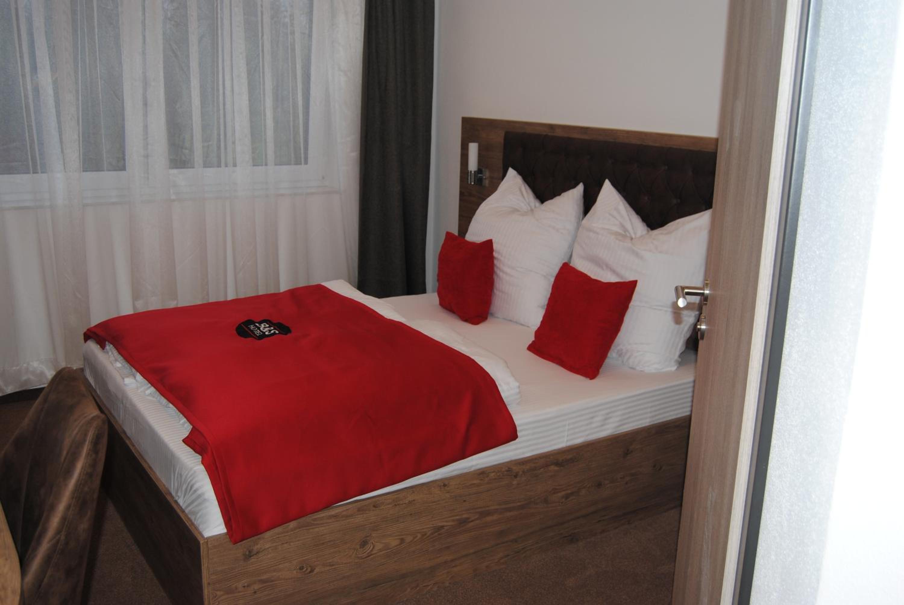 Double Room - Photo 2