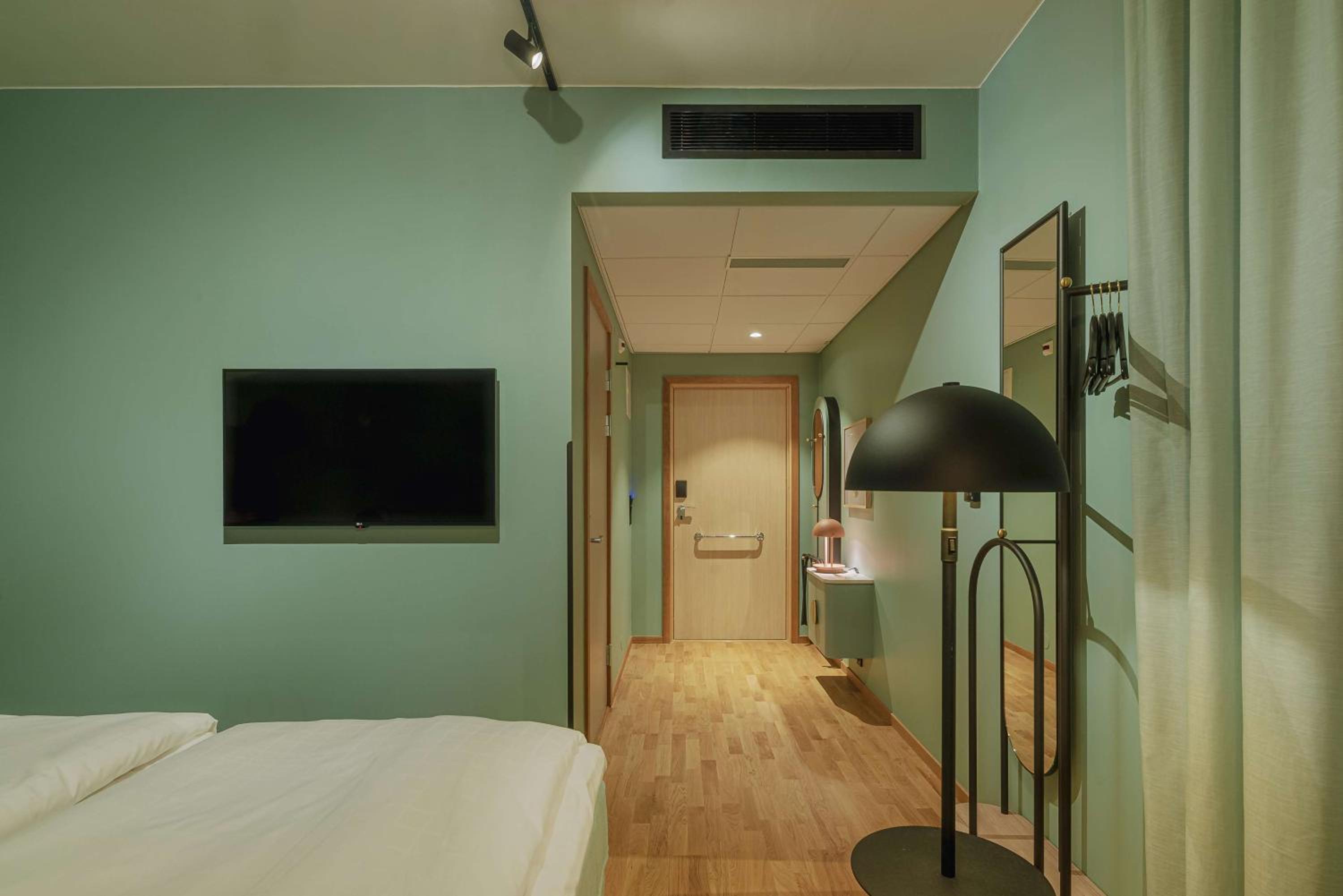 Twin Room Without Windows - Photo 3
