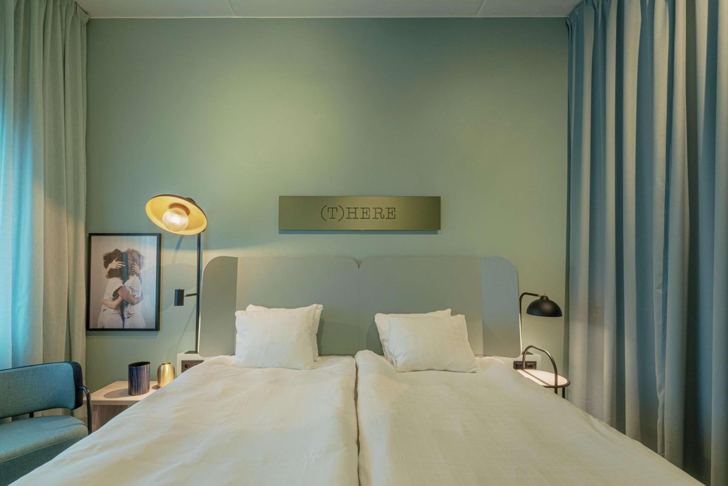Standard Twin Room - Photo 5
