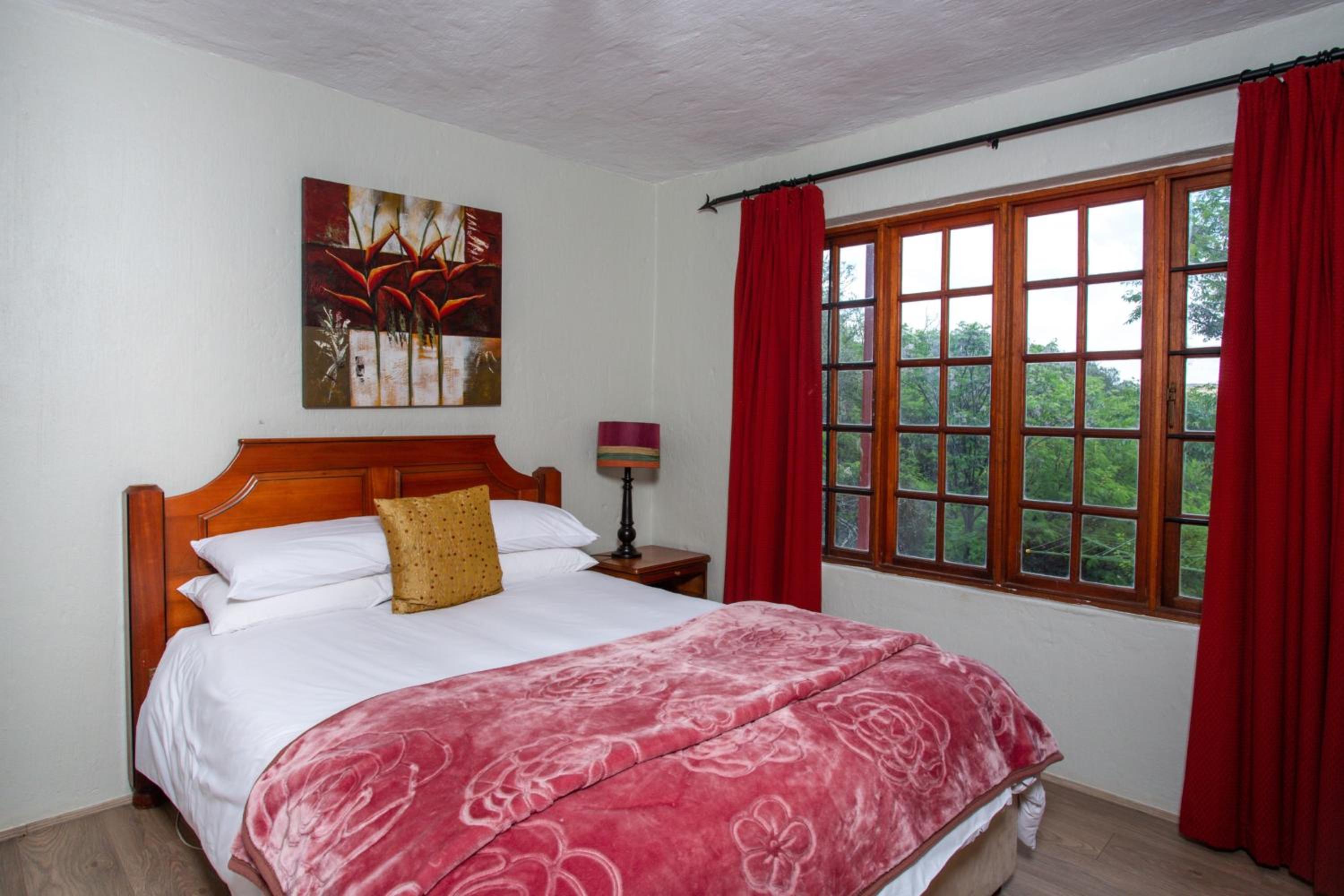 Hilltop House - Photo 3