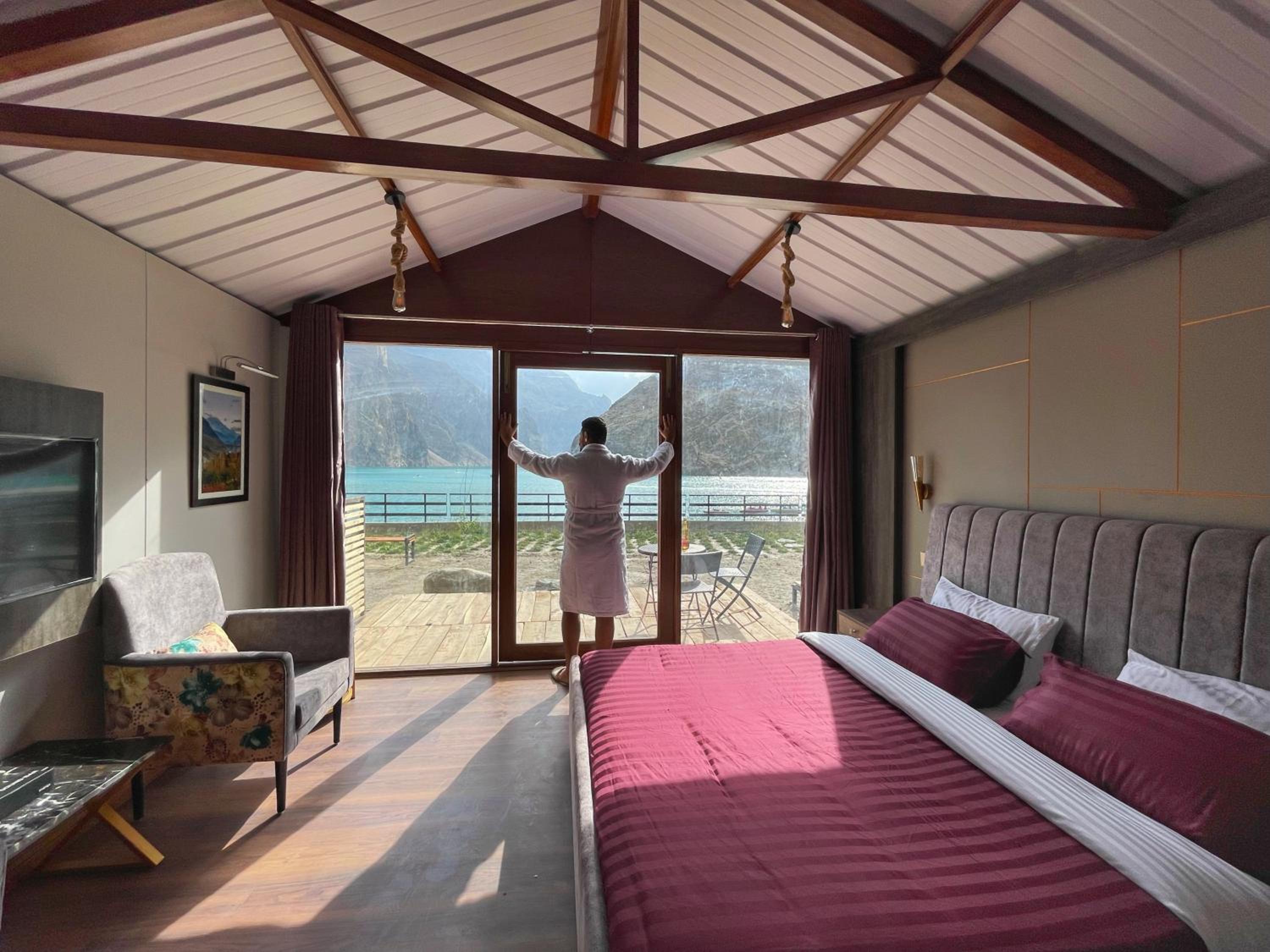 Double Room with Lake View photo 3