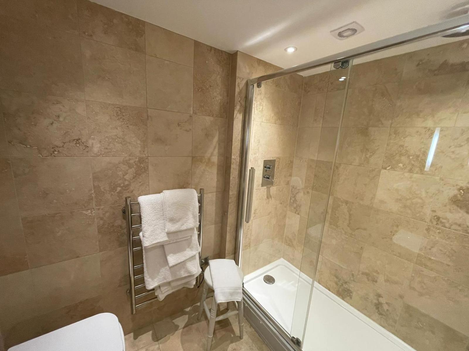 Triple Room - Photo 11