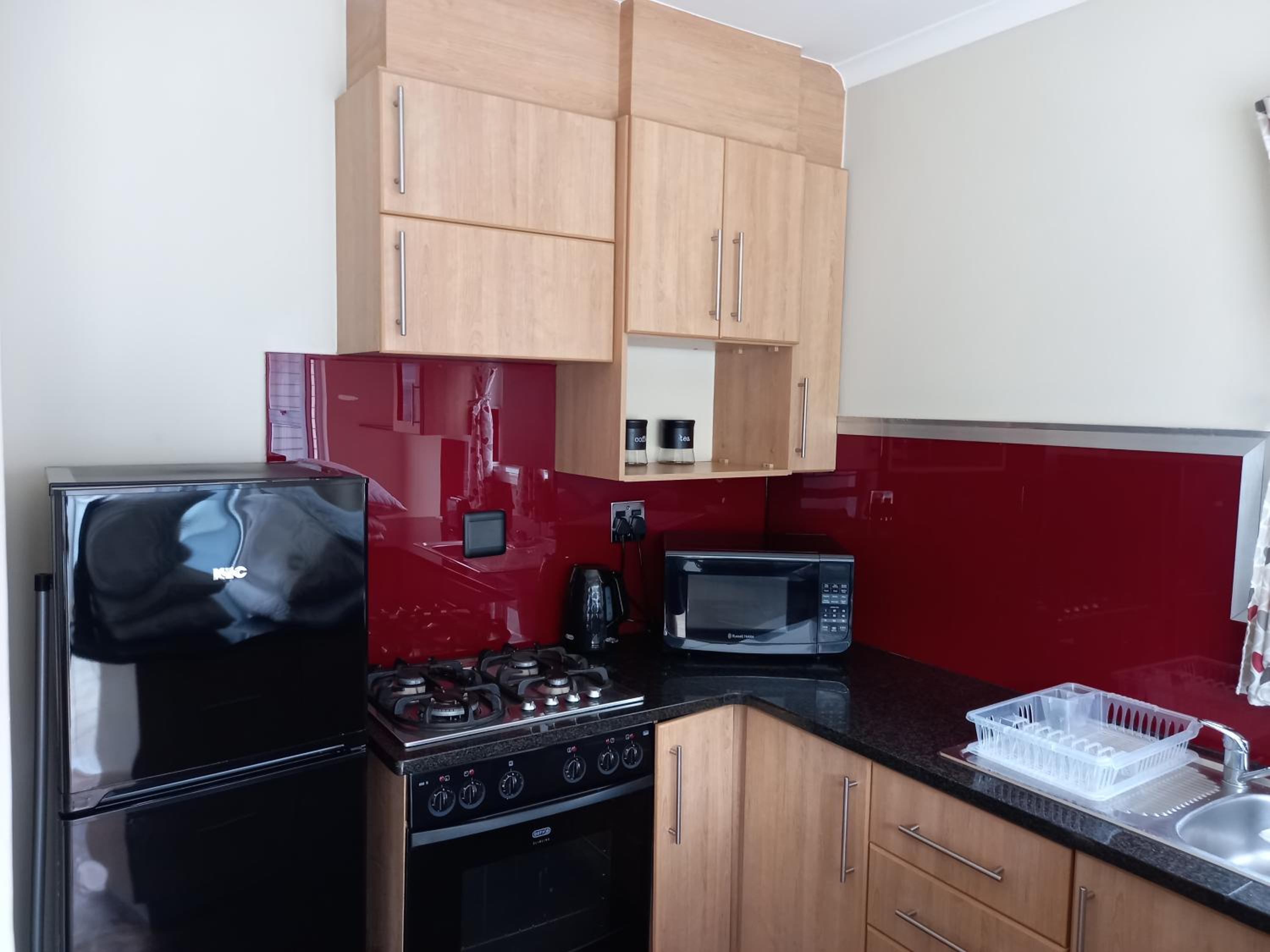 One-Bedroom Apartment - Photo 2