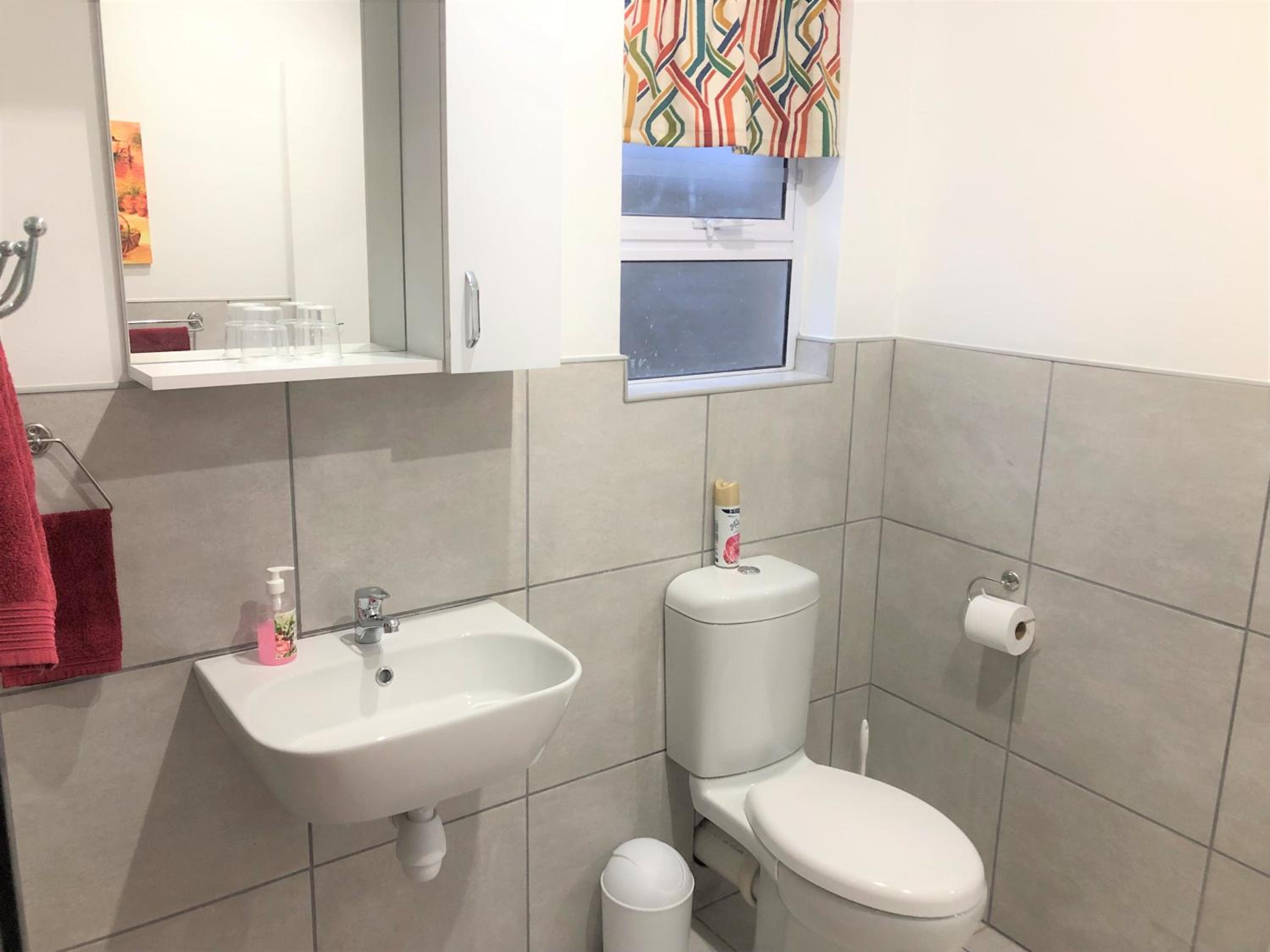 One-Bedroom Apartment - Photo 11