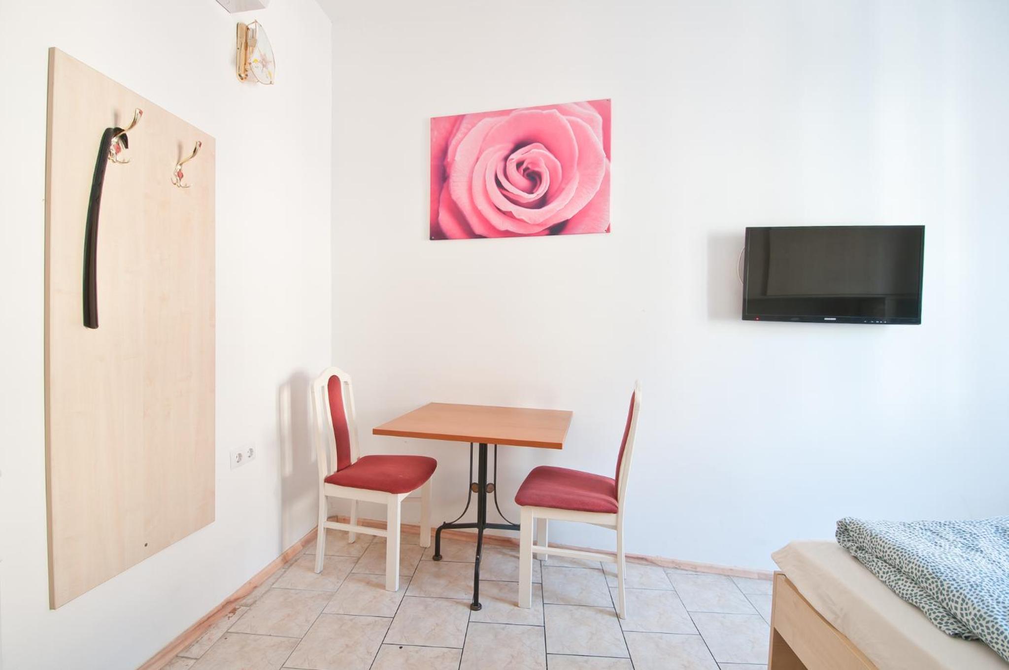 Double Room - Photo 1