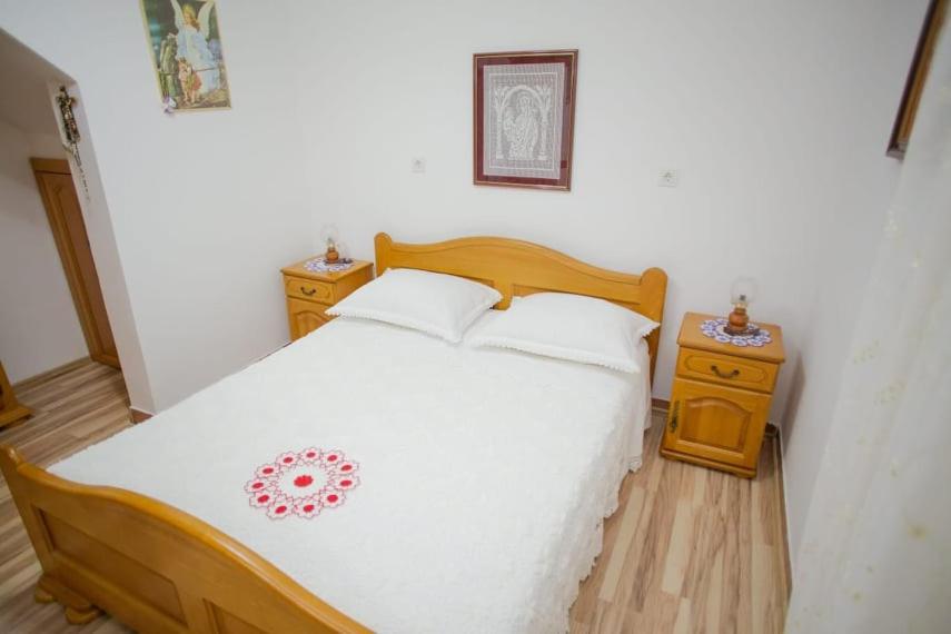 Apartment with Terrace photo 2