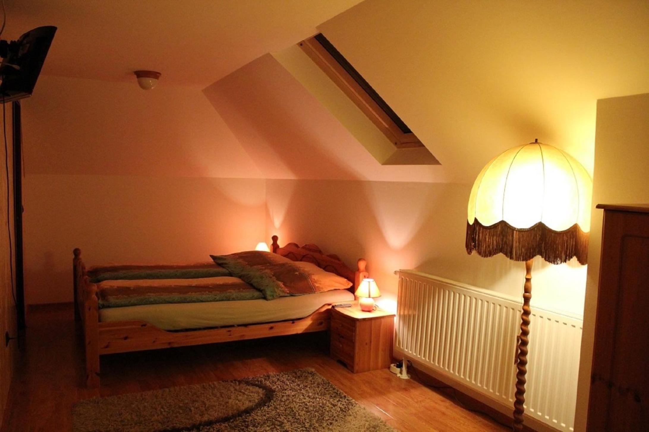 Double Room - Photo 11