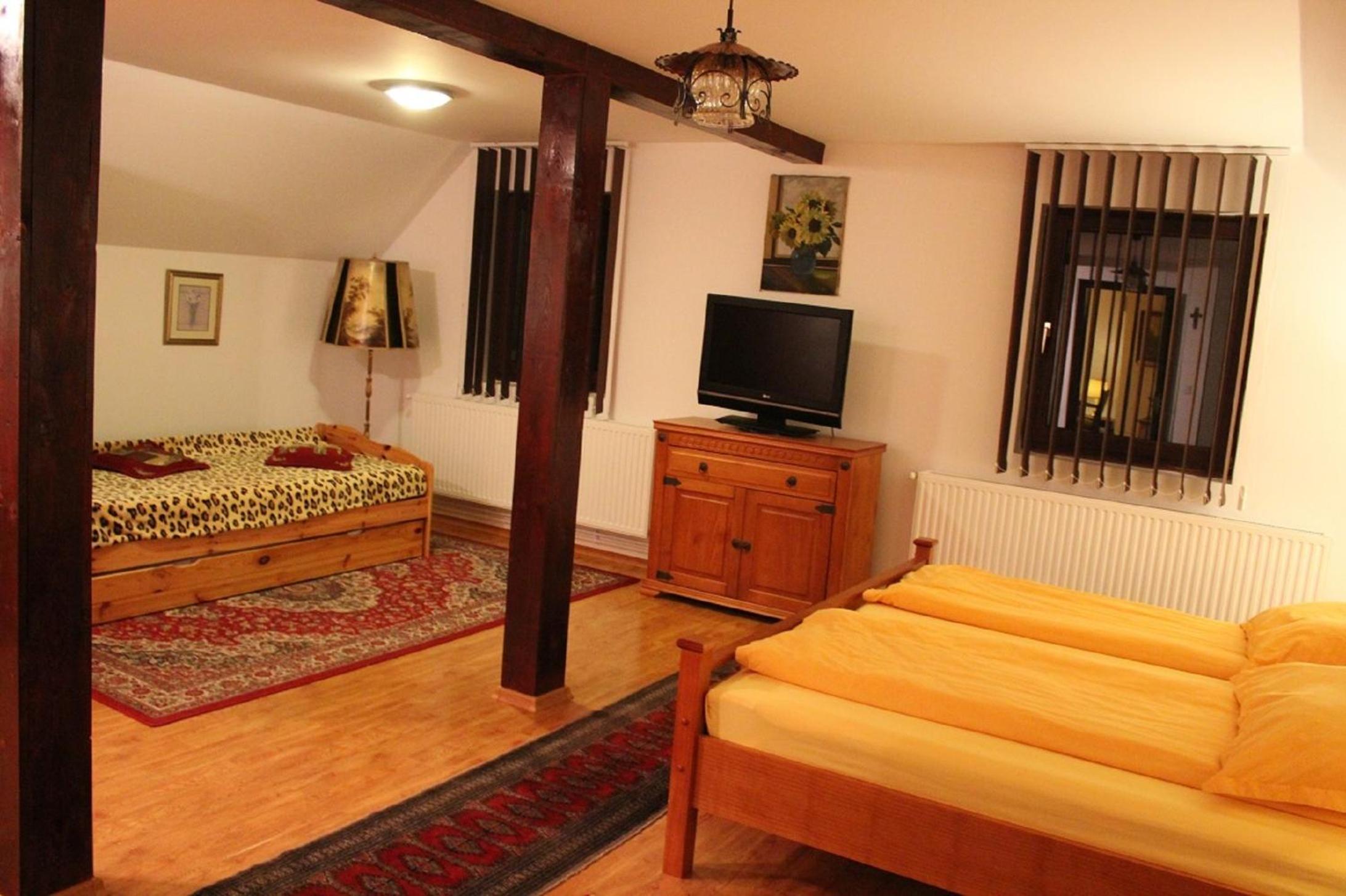Deluxe Room - Photo 3