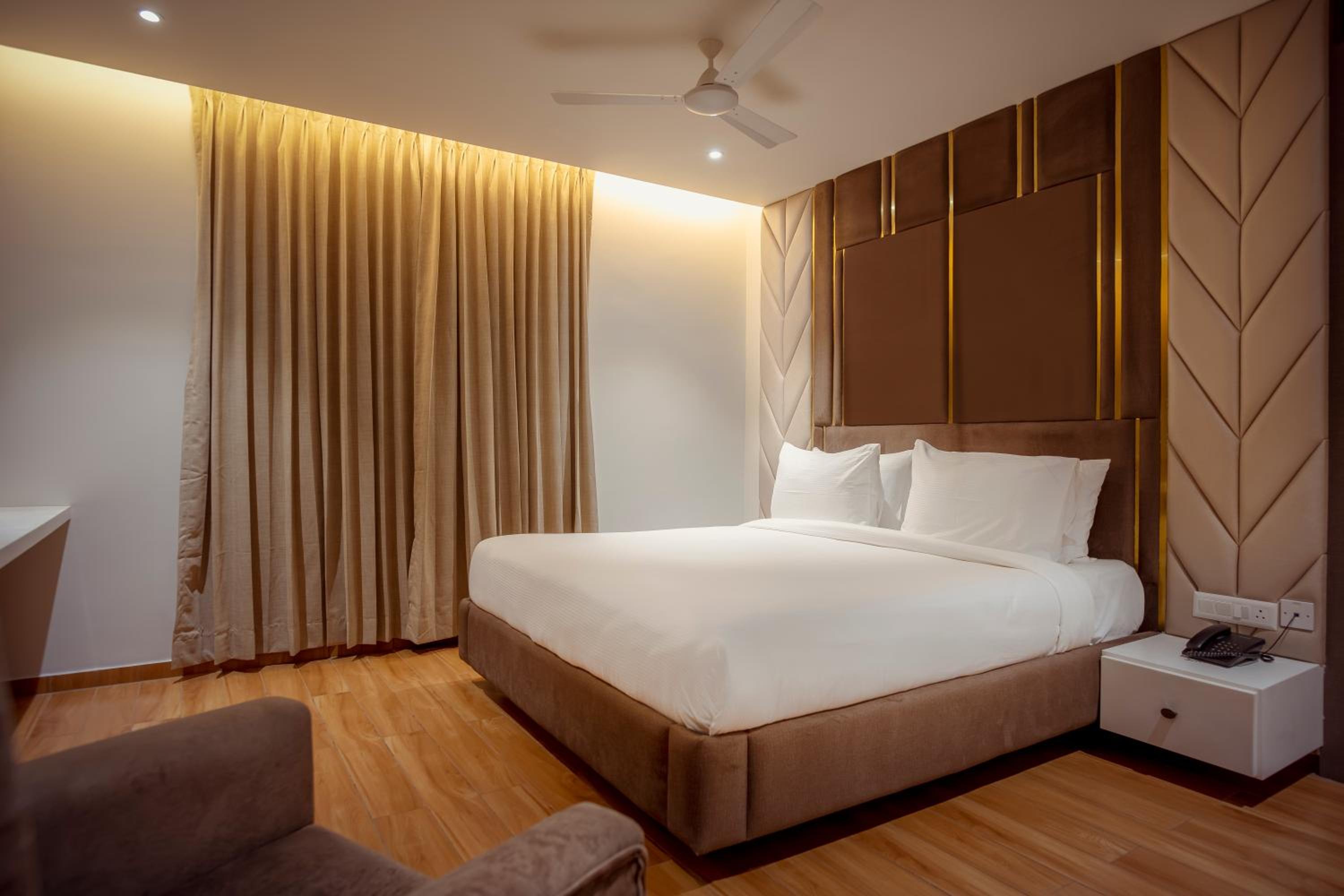 Superior Suite - Photo 2