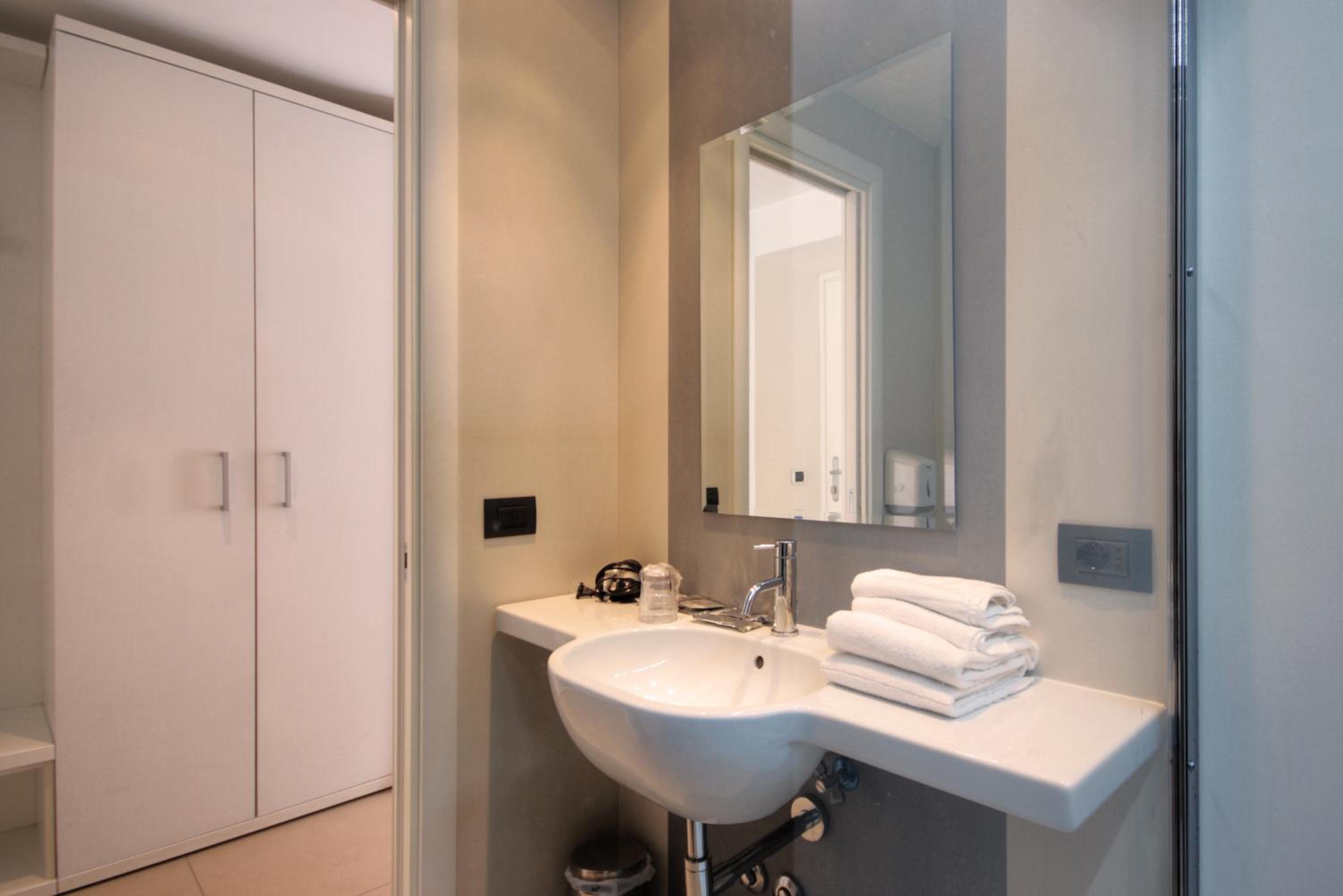 Double or Twin Room photo 3