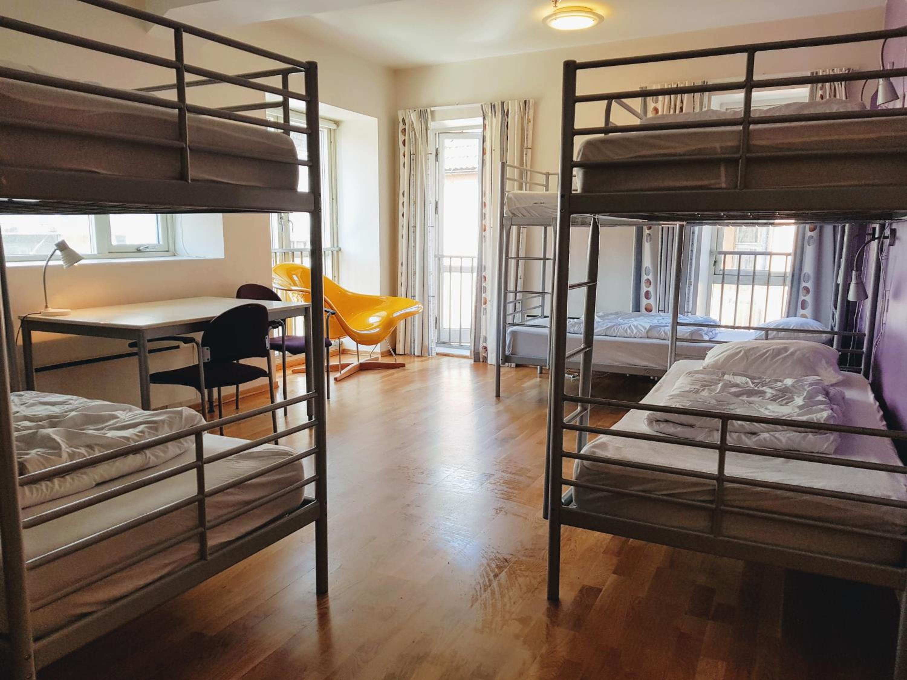 Bed in 10-Bed Female Dormitory Room photo 1