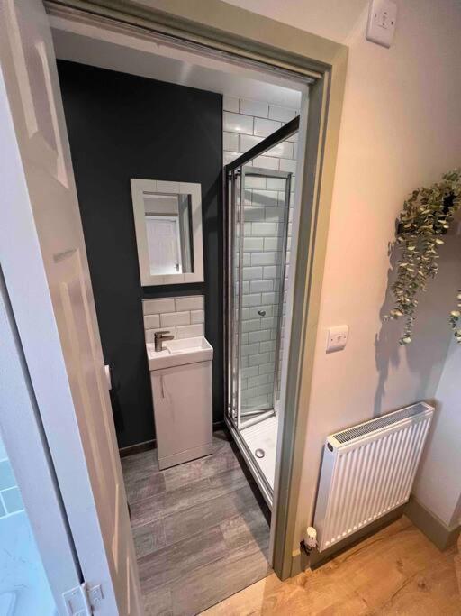 One-Bedroom Apartment - Photo 9