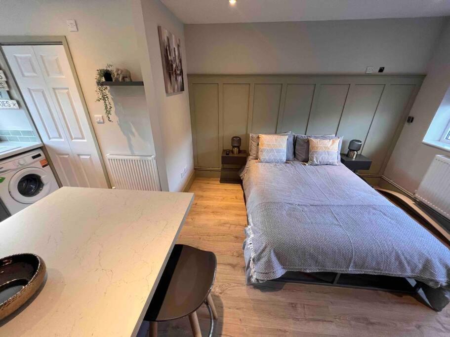 One-Bedroom Apartment - Photo 10