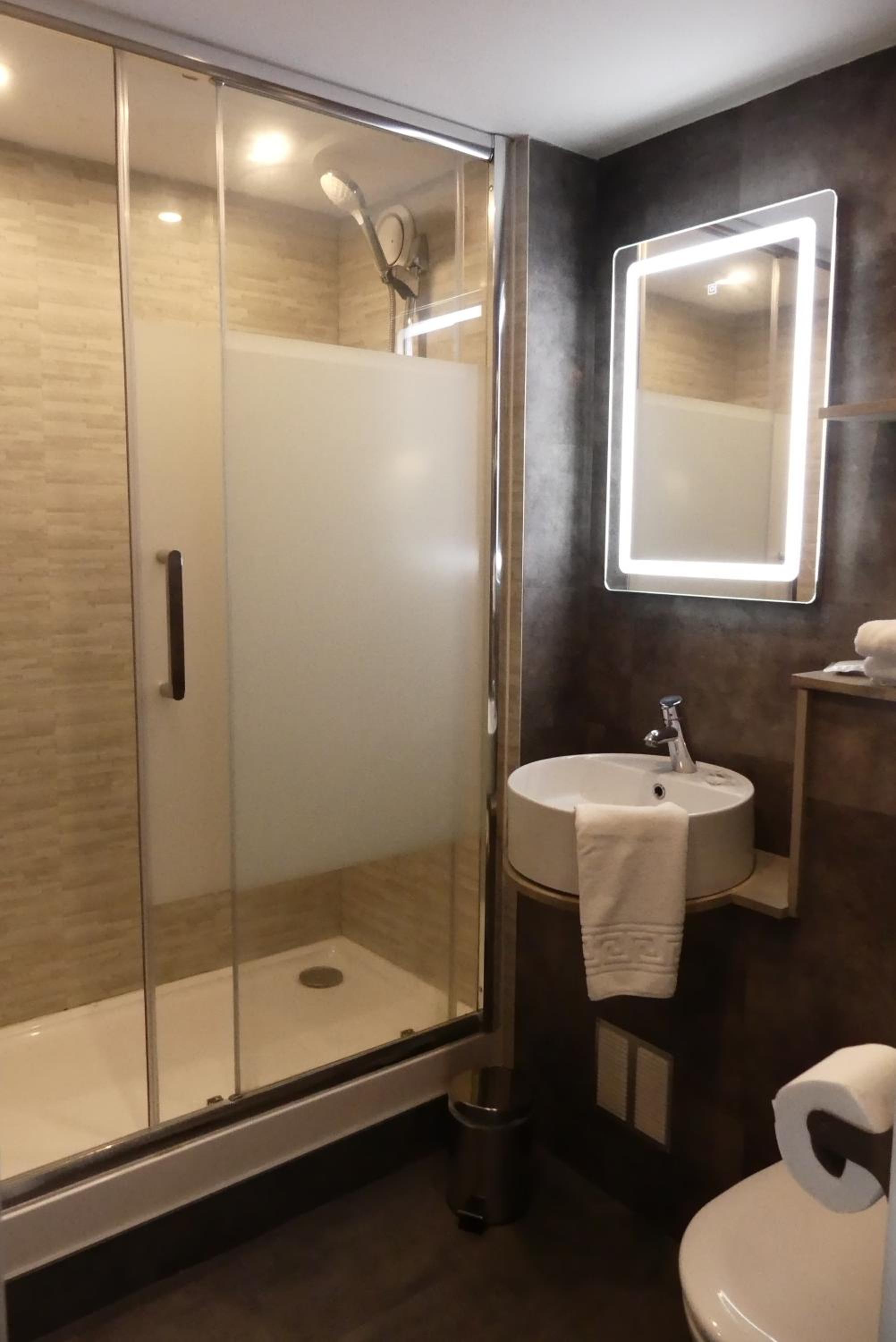 Superior Double Room - Photo 18