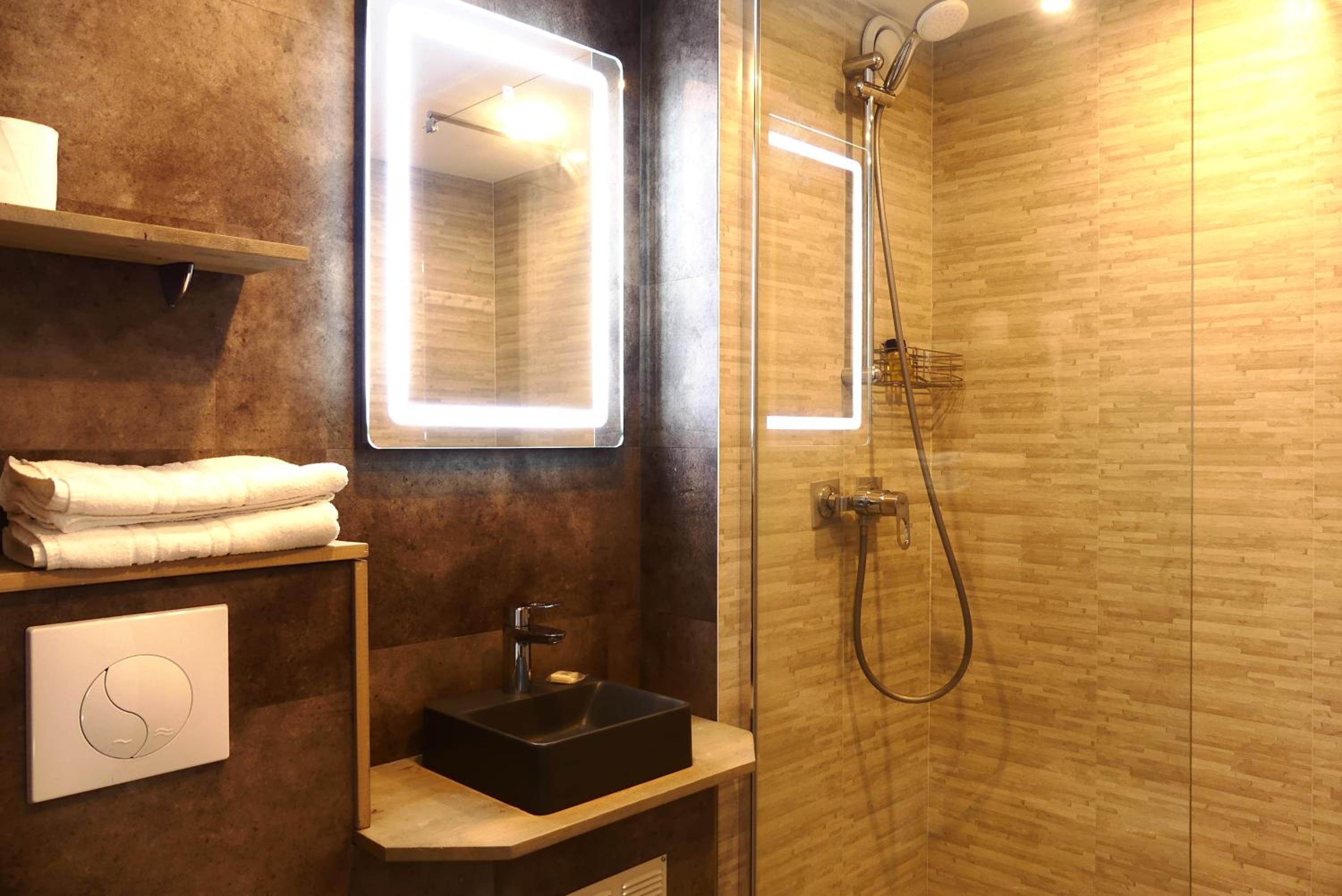 Superior Double Room - Photo 15