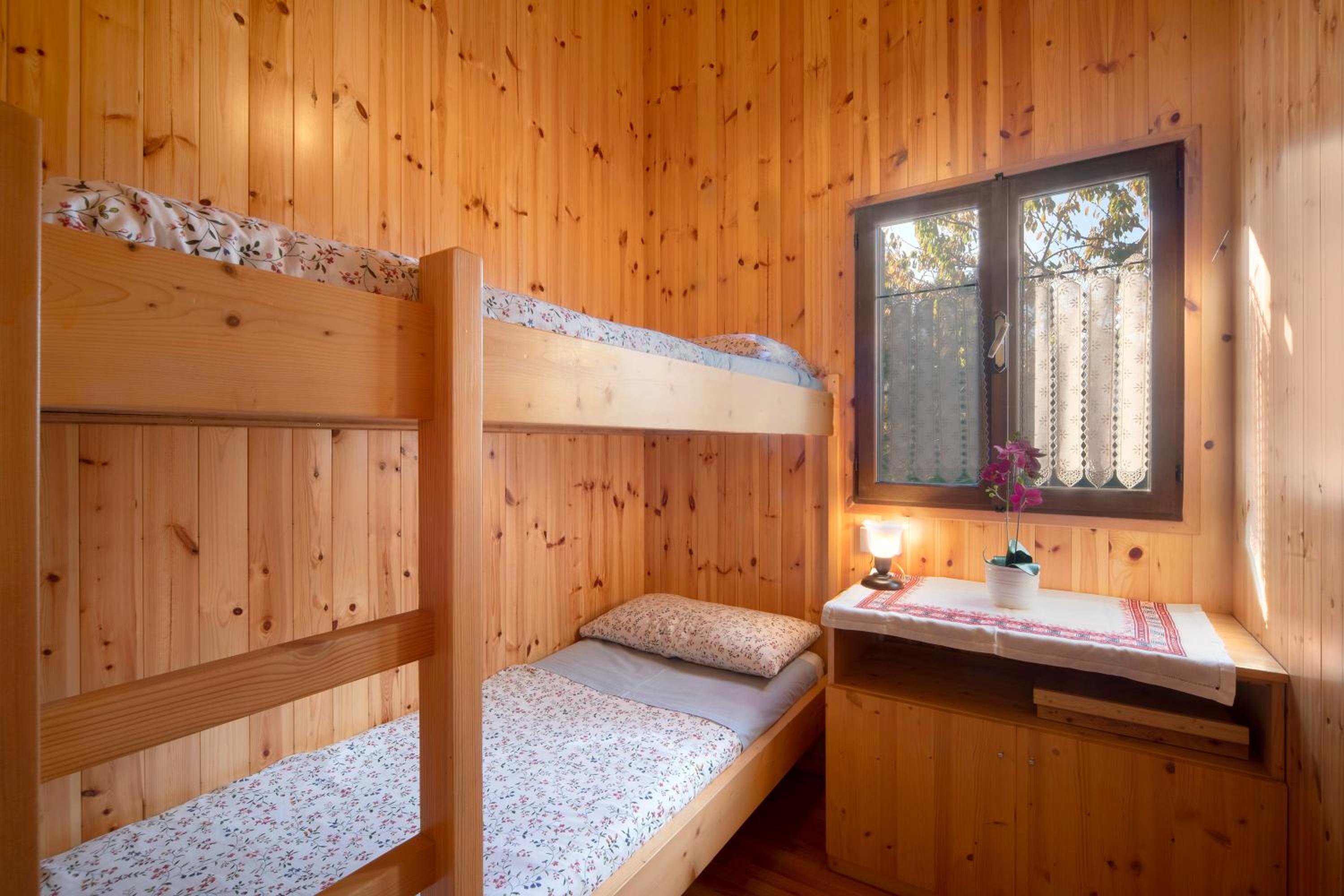 Two-Bedroom House - Photo 16