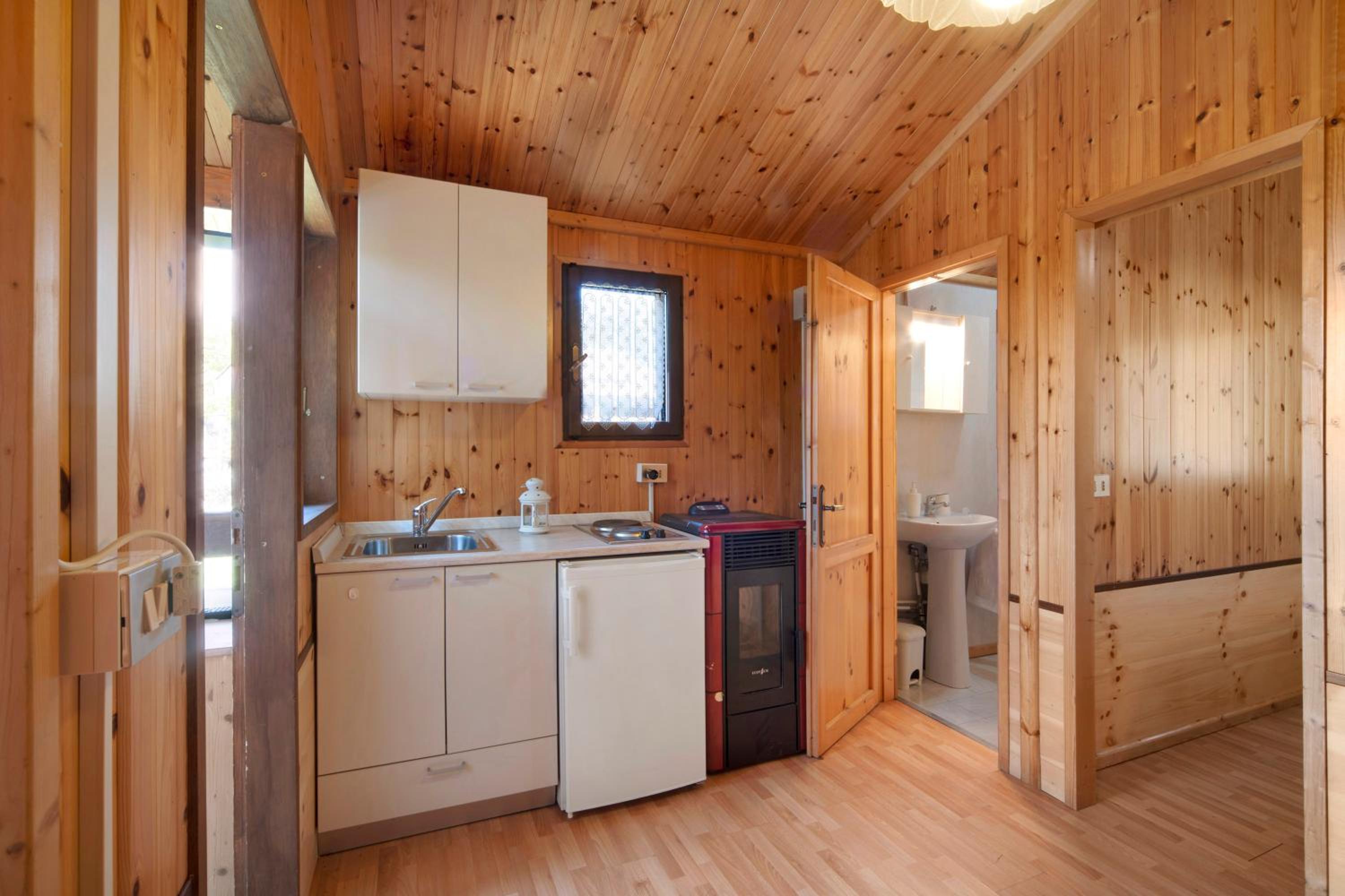 Two-Bedroom House - Photo 5