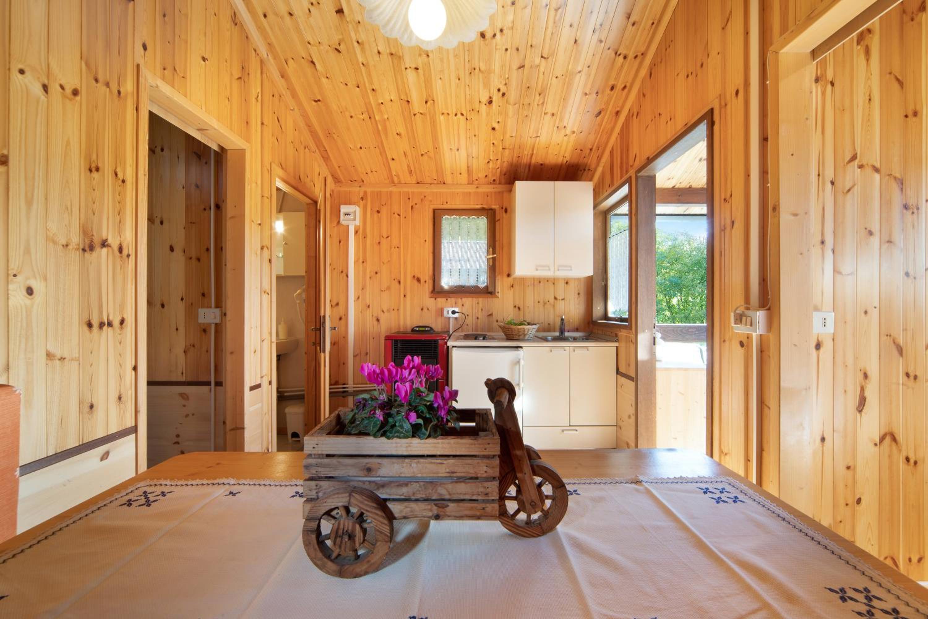 Two-Bedroom House - Photo 17
