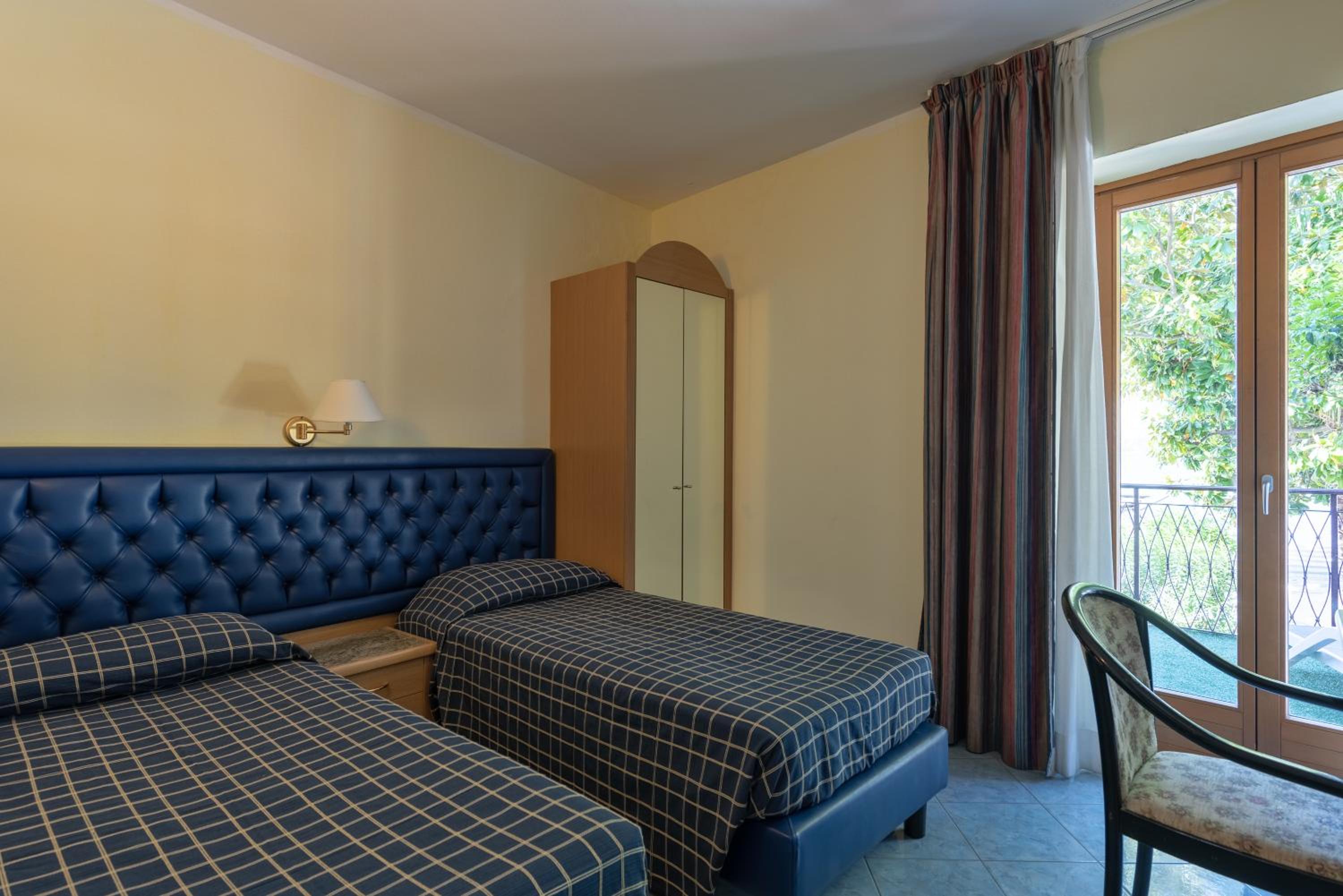 Double or Twin Room with Garden View - Annex photo 1