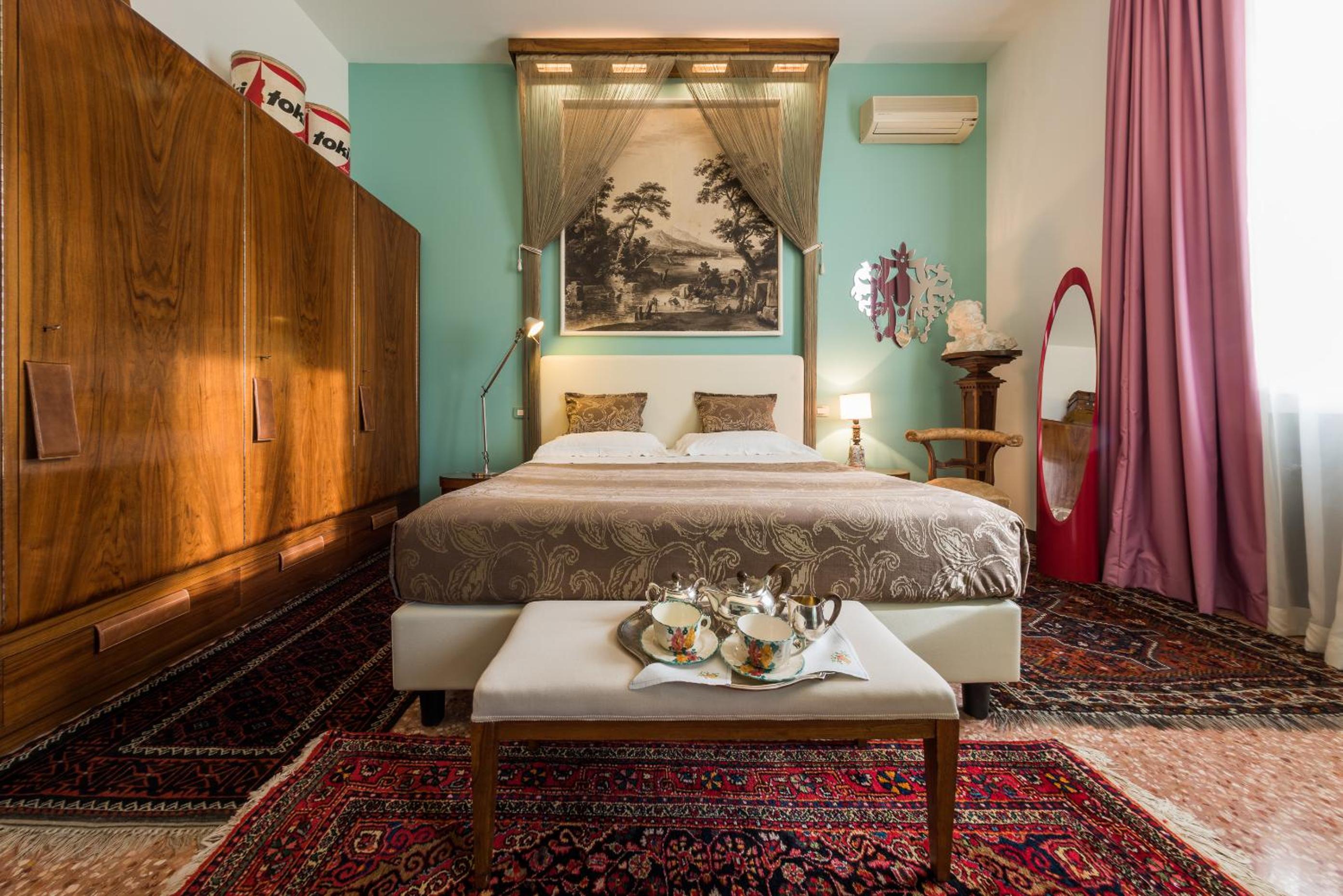Superior King Room - Photo 8