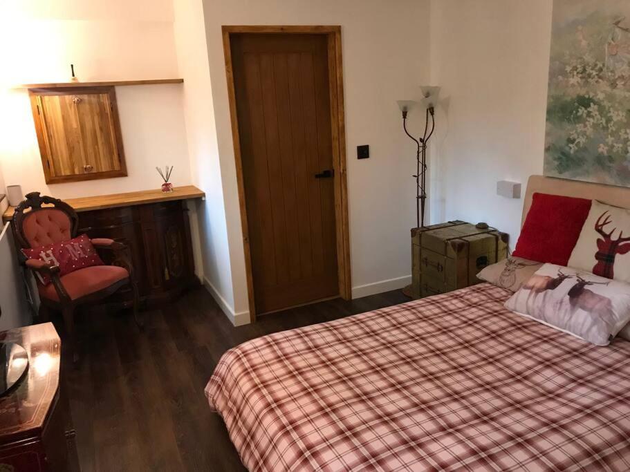One-Bedroom House photo 1