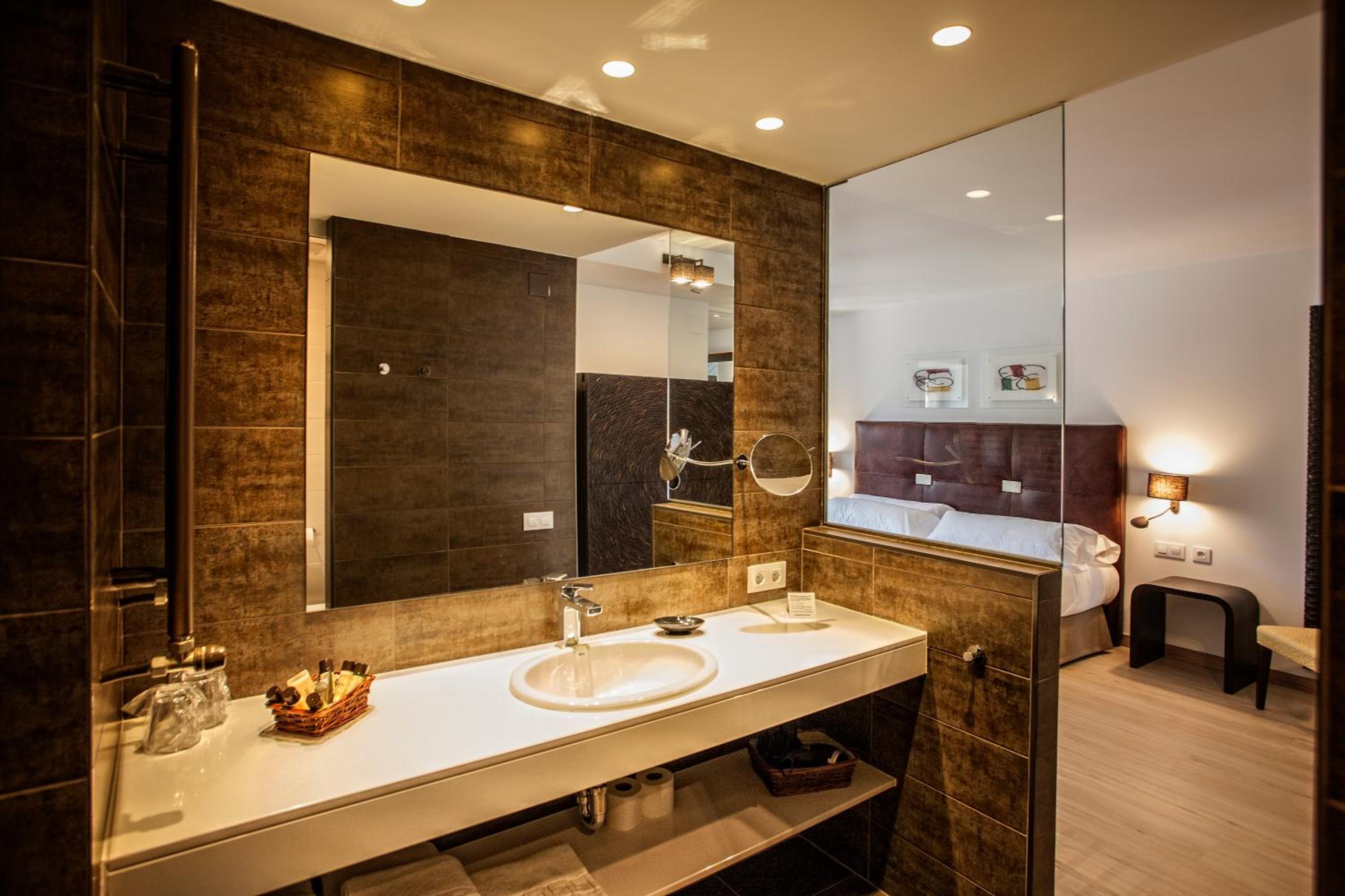 Double or Twin Room with Garden View photo 3