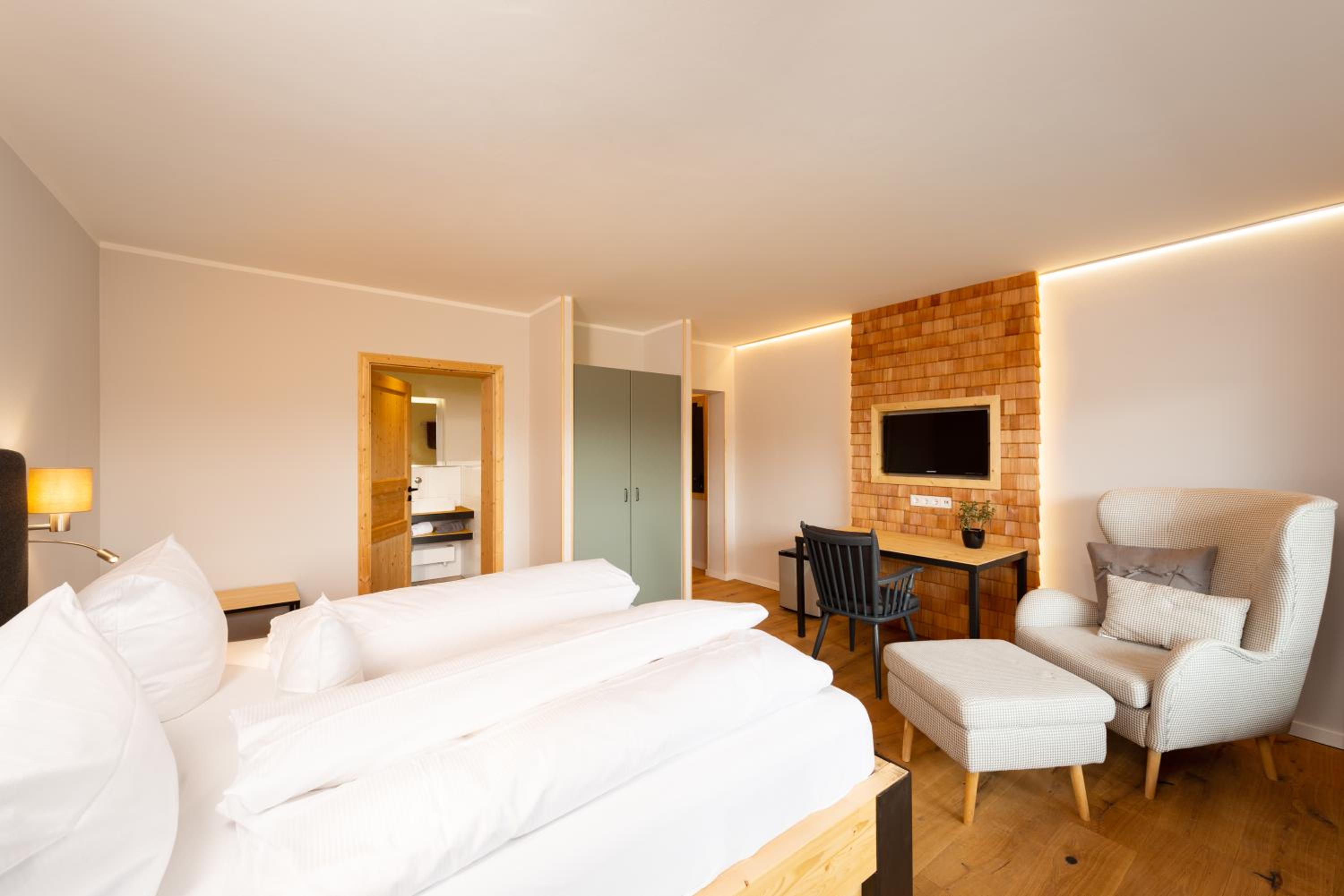 Double Room - Photo 2
