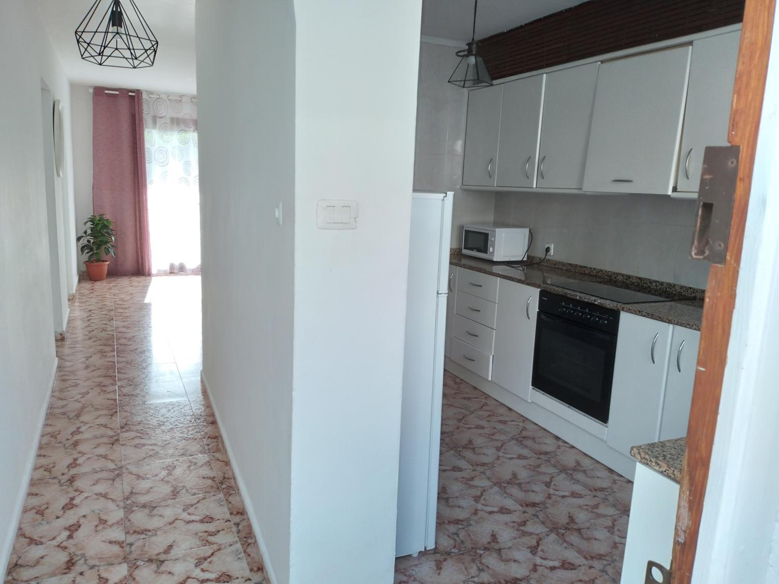 Apartment with Sea View - Photo 10
