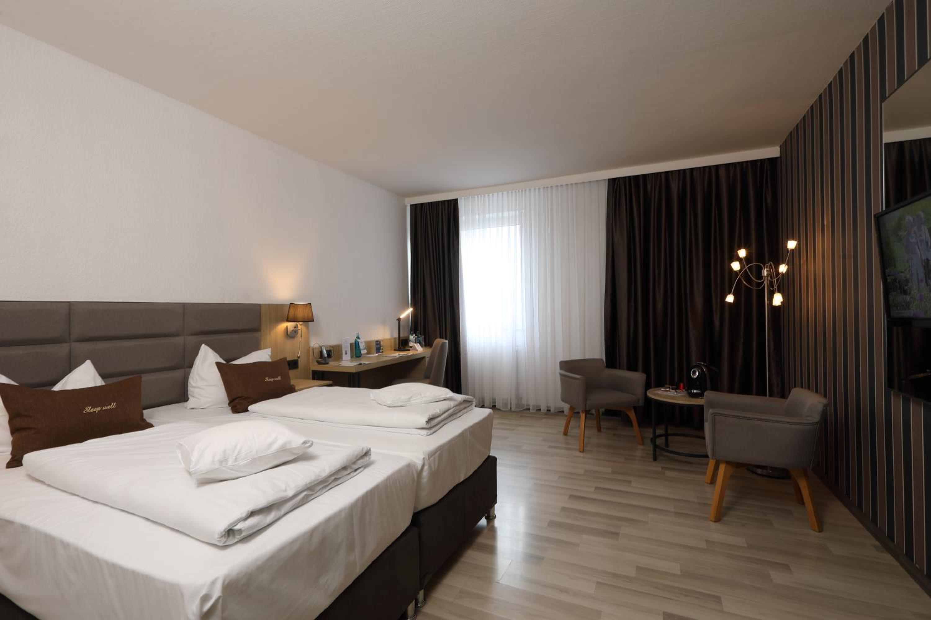 Superior Twin Room - Photo 13