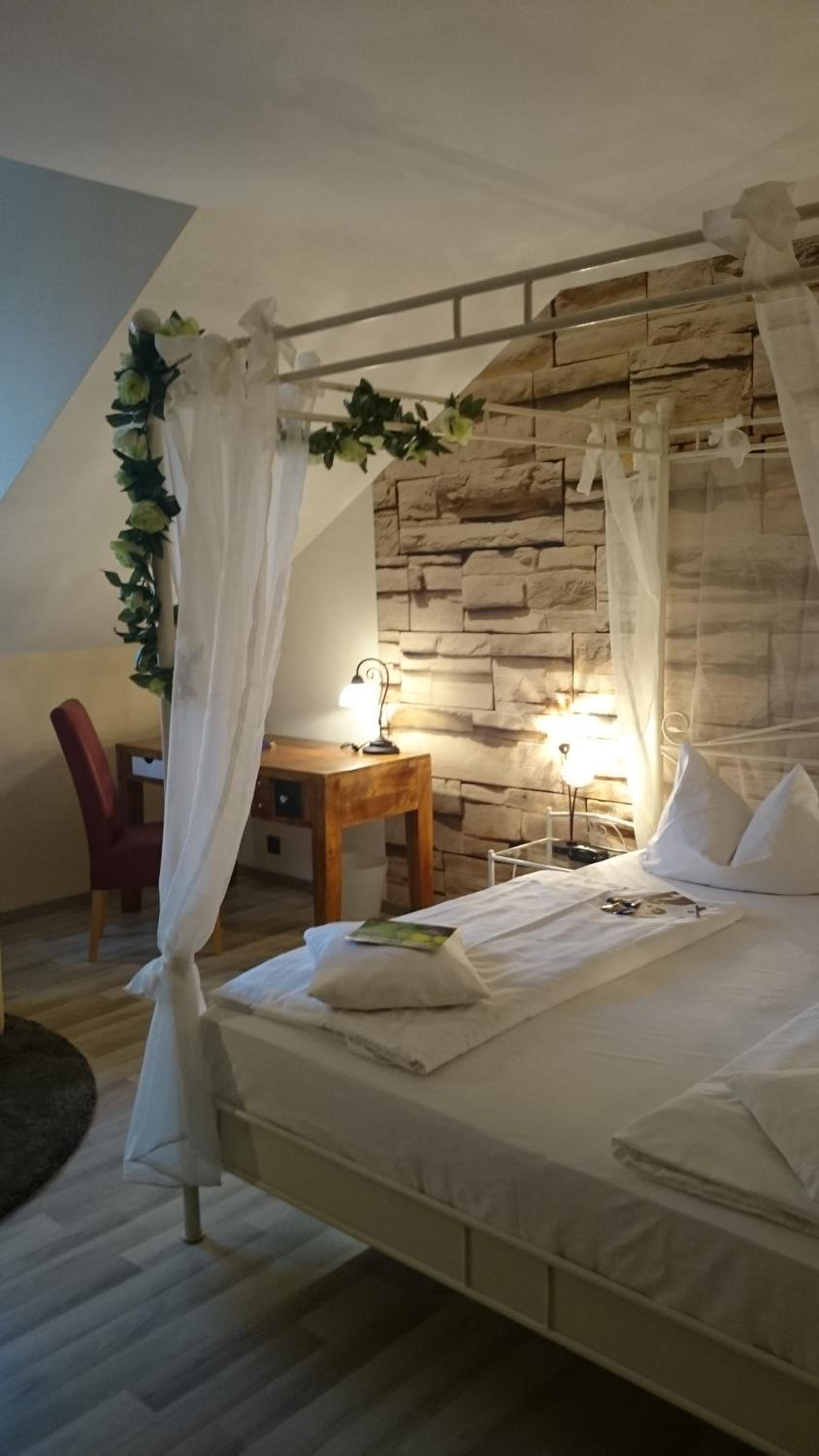Superior Twin Room - Photo 8