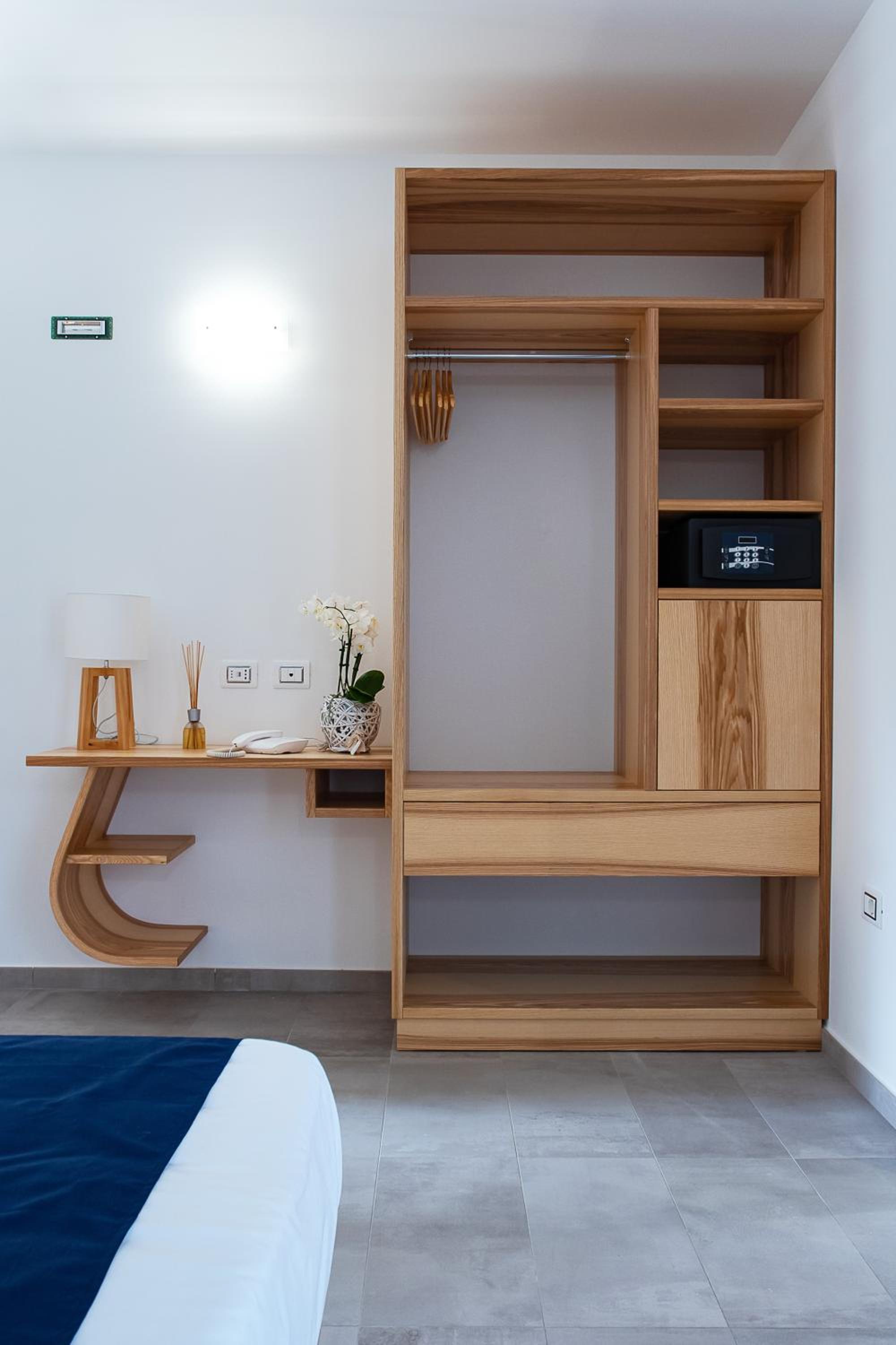 Deluxe Triple Room with Sea View