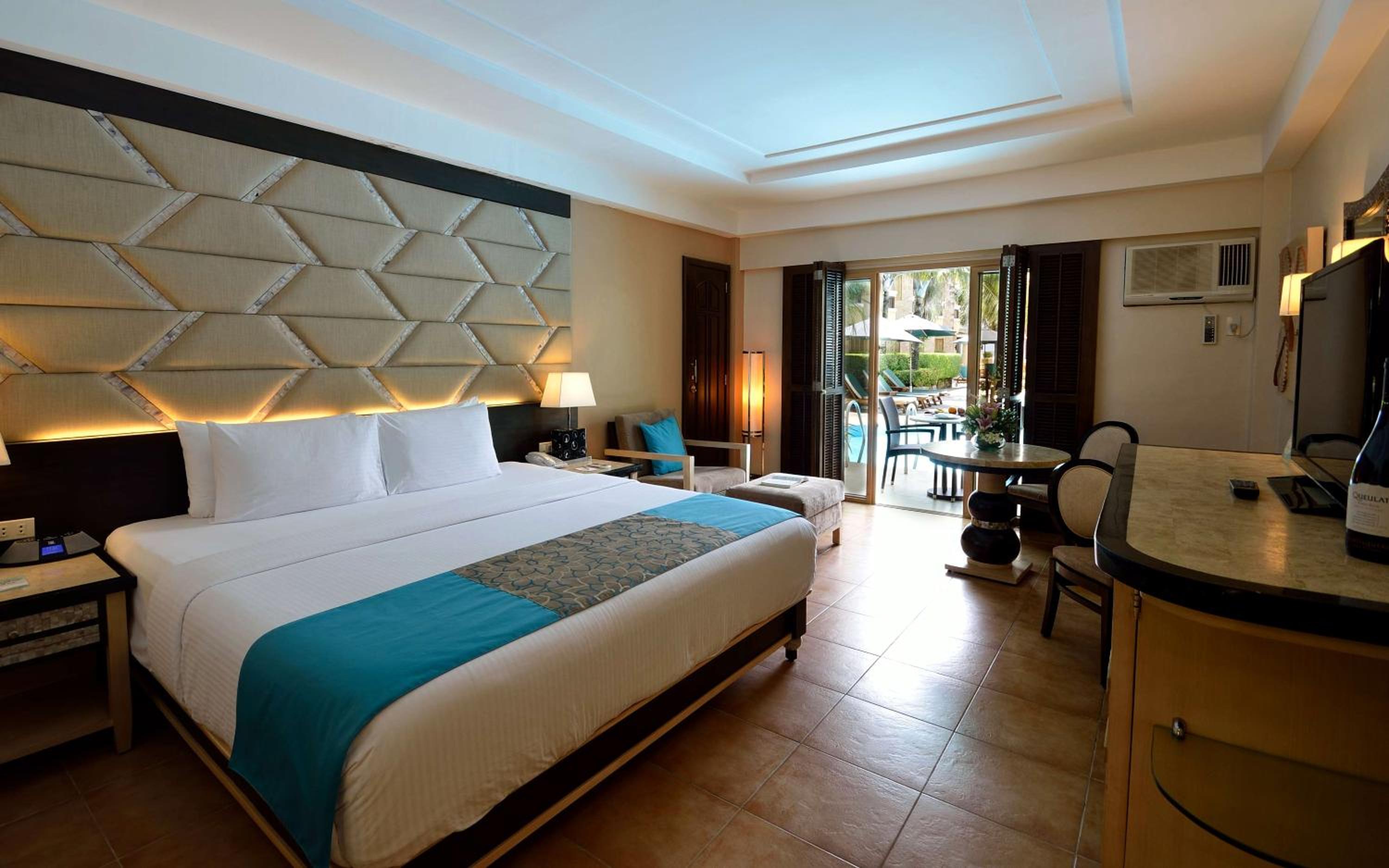 Premier Room with Pool Access