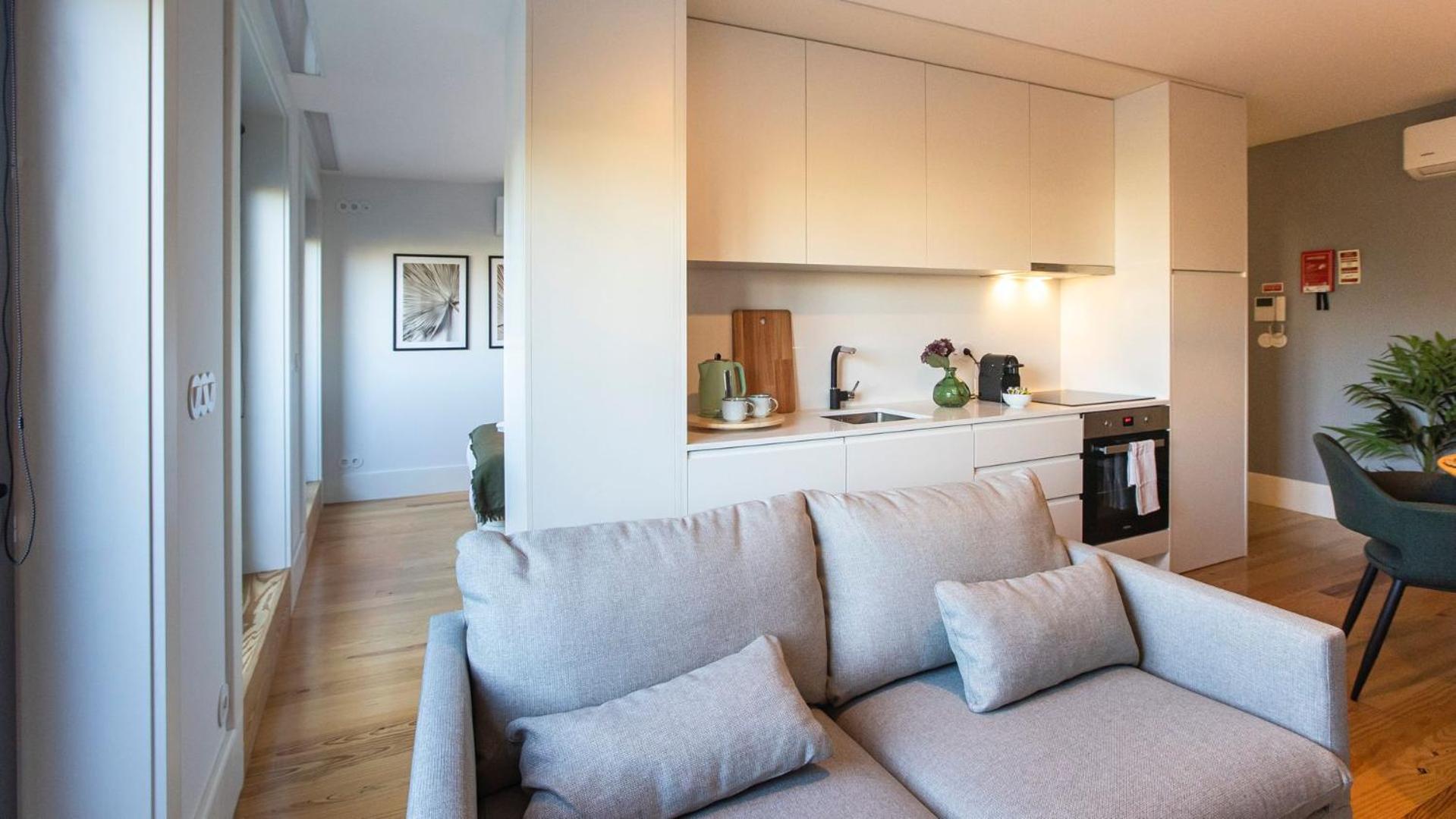 One-Bedroom Apartment - Photo 17