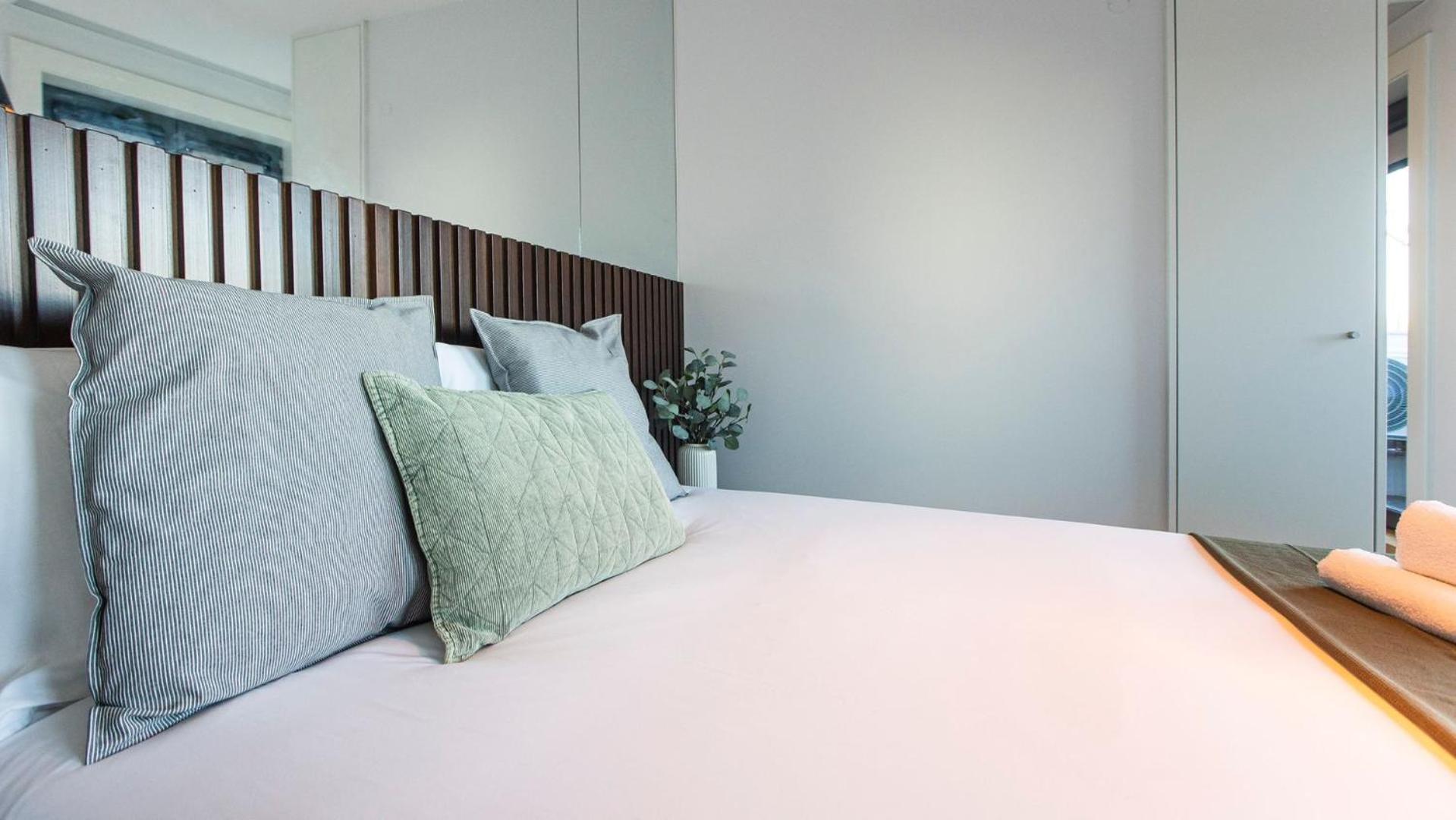 One-Bedroom Apartment - Photo 4