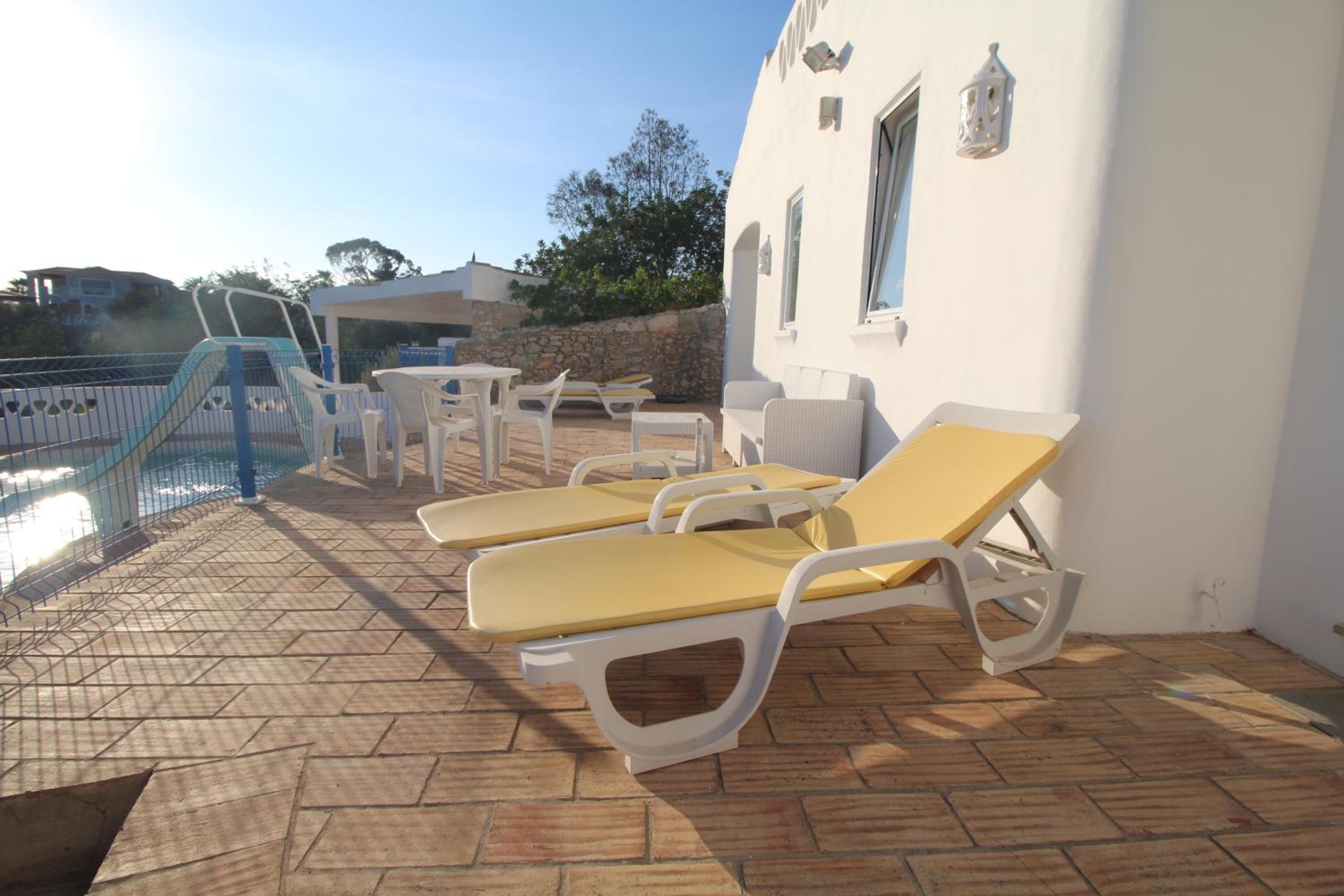 Corner Suite with  Ocean and Pool View - Photo 2
