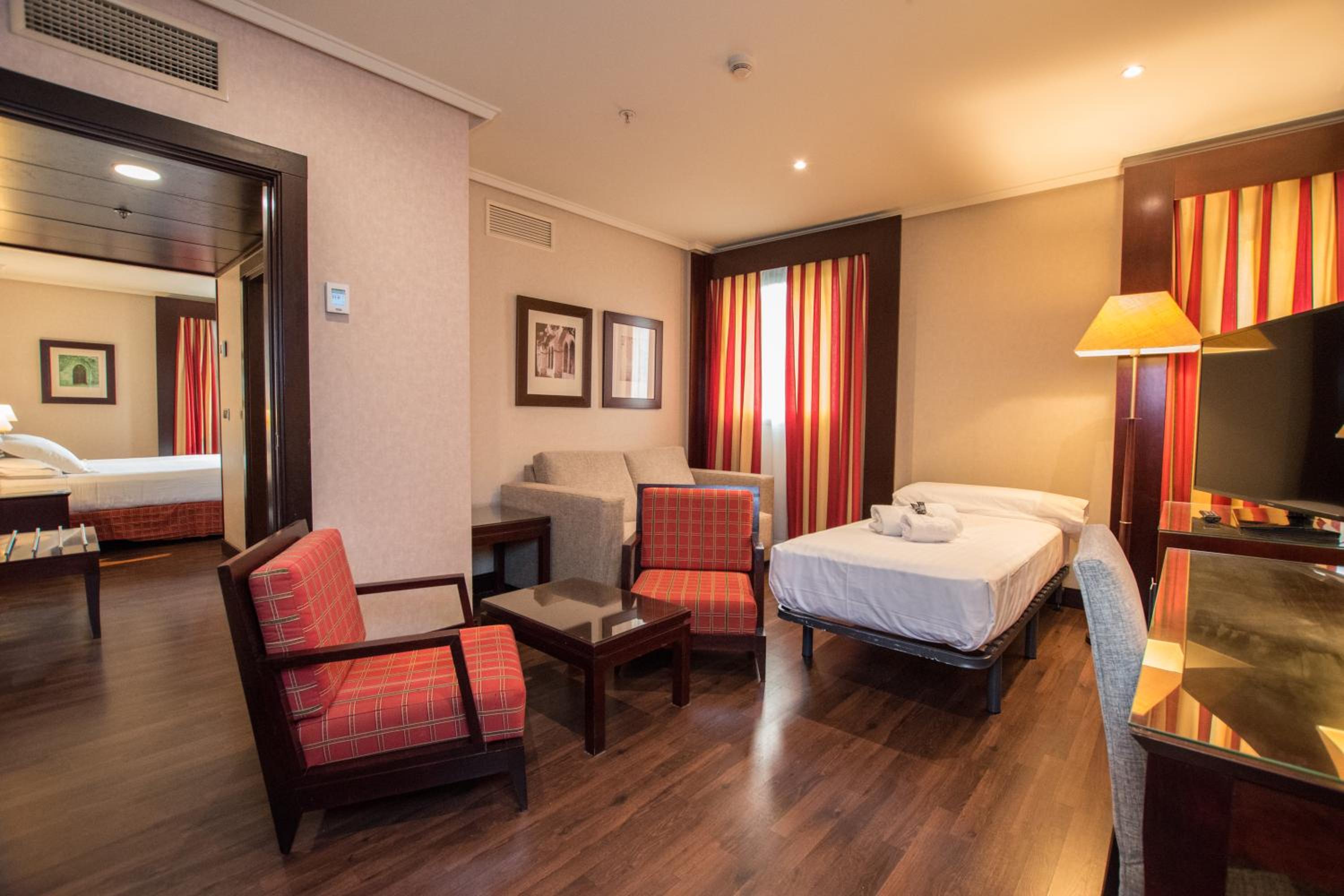 Junior Suite with Extra Bed thumbnail 5