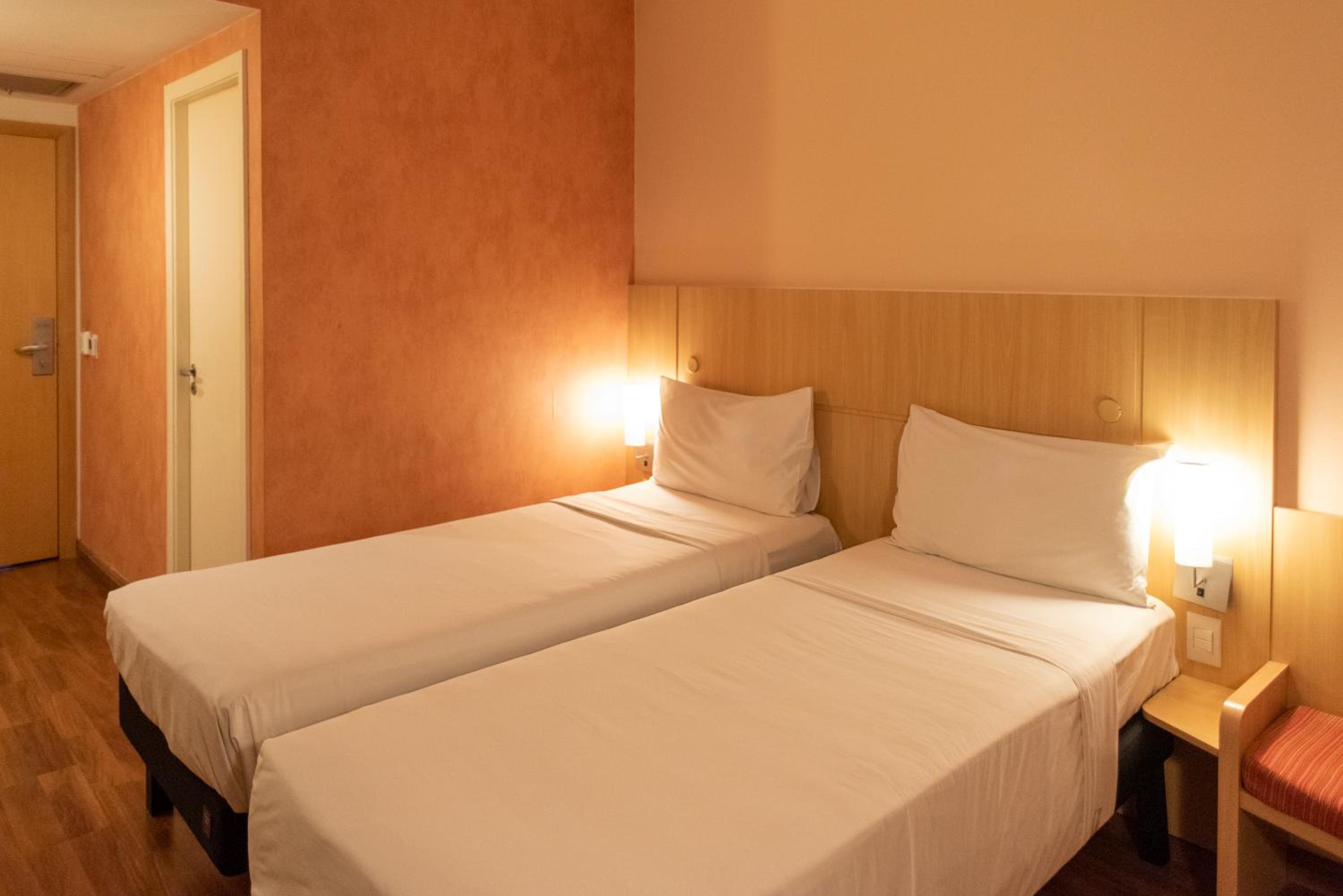 Standard Apartment with Twin Beds photo 3