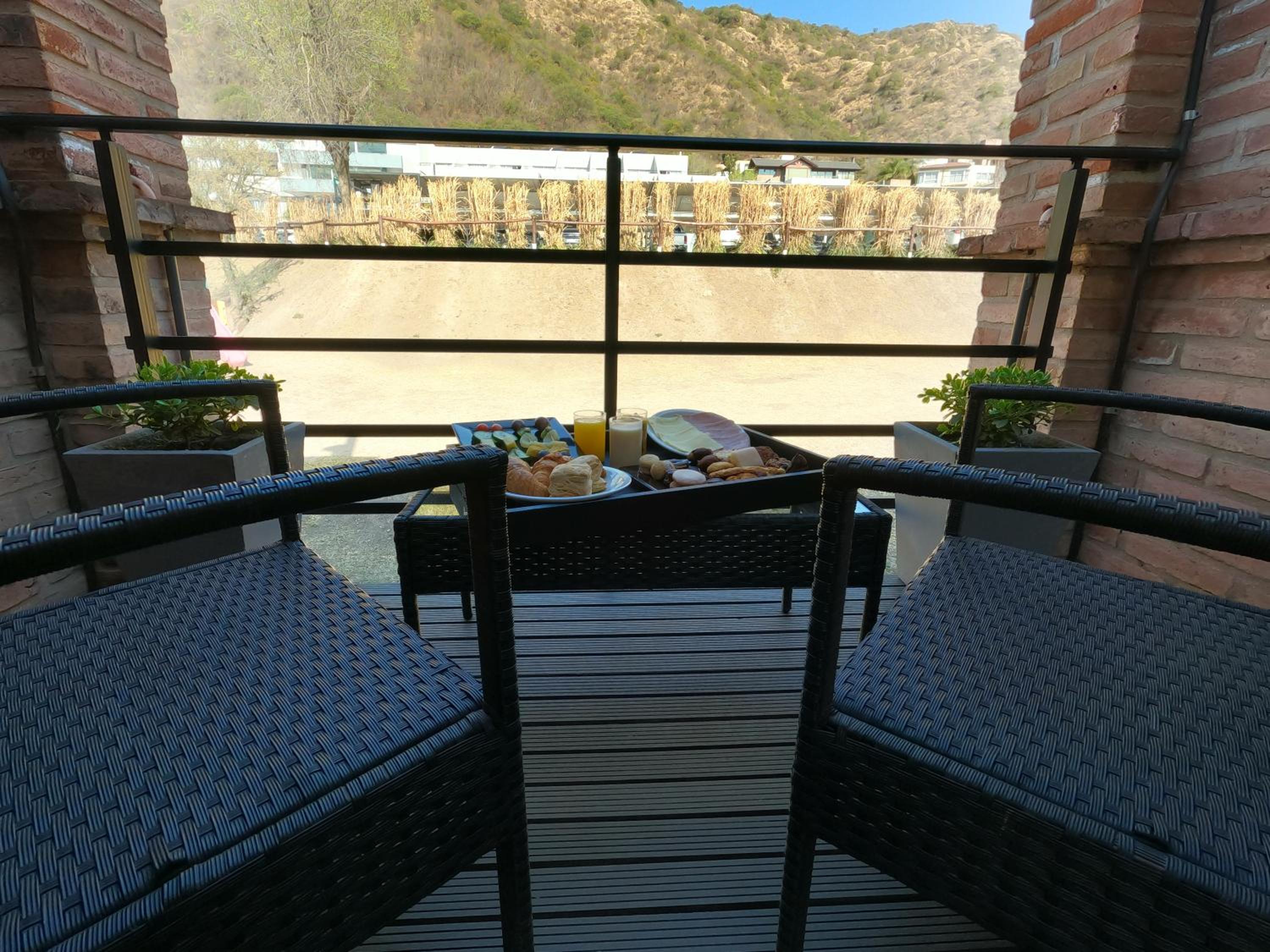 Suite with Mountain View photo 3