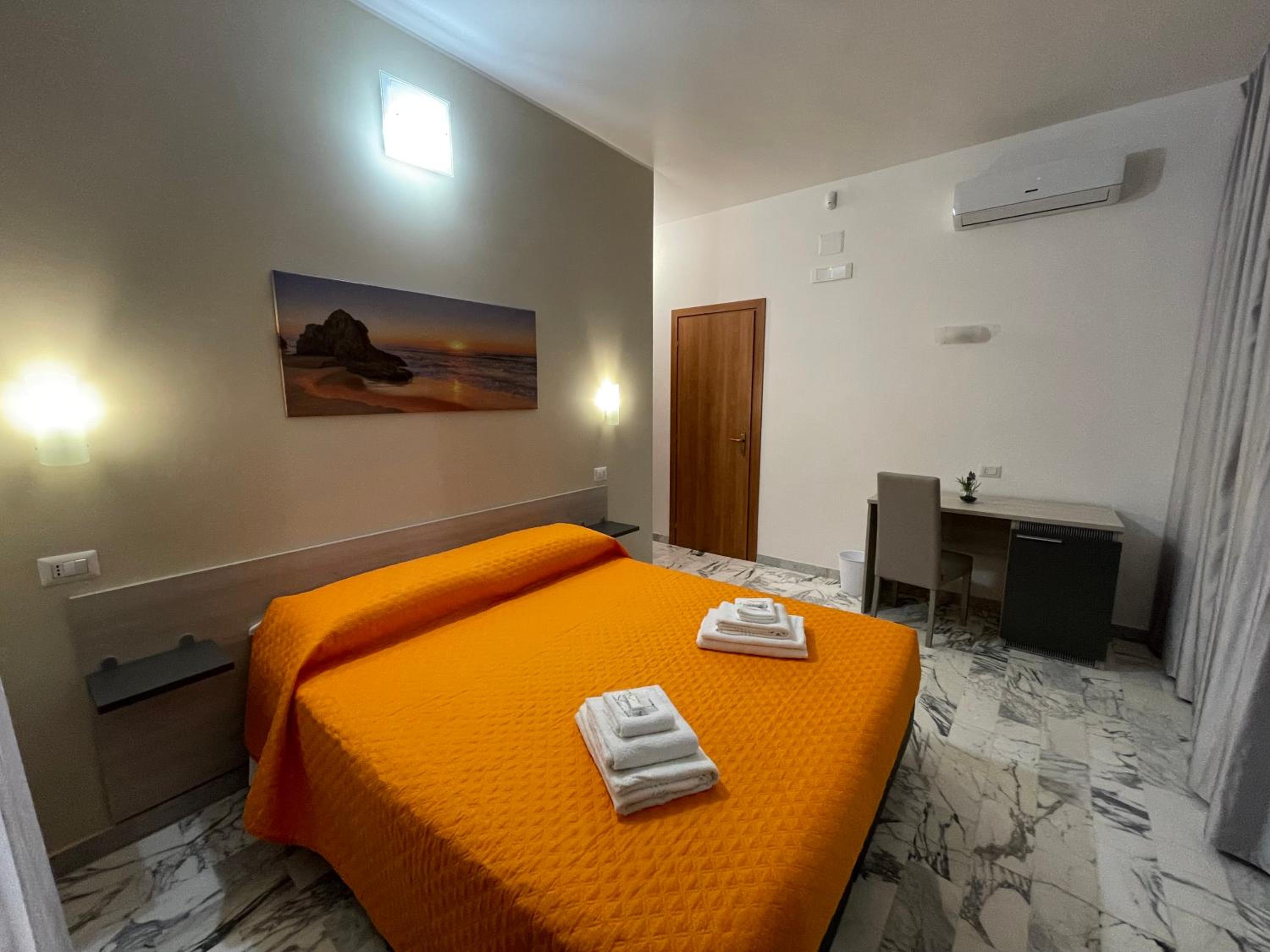Double or Twin Room - Photo 1