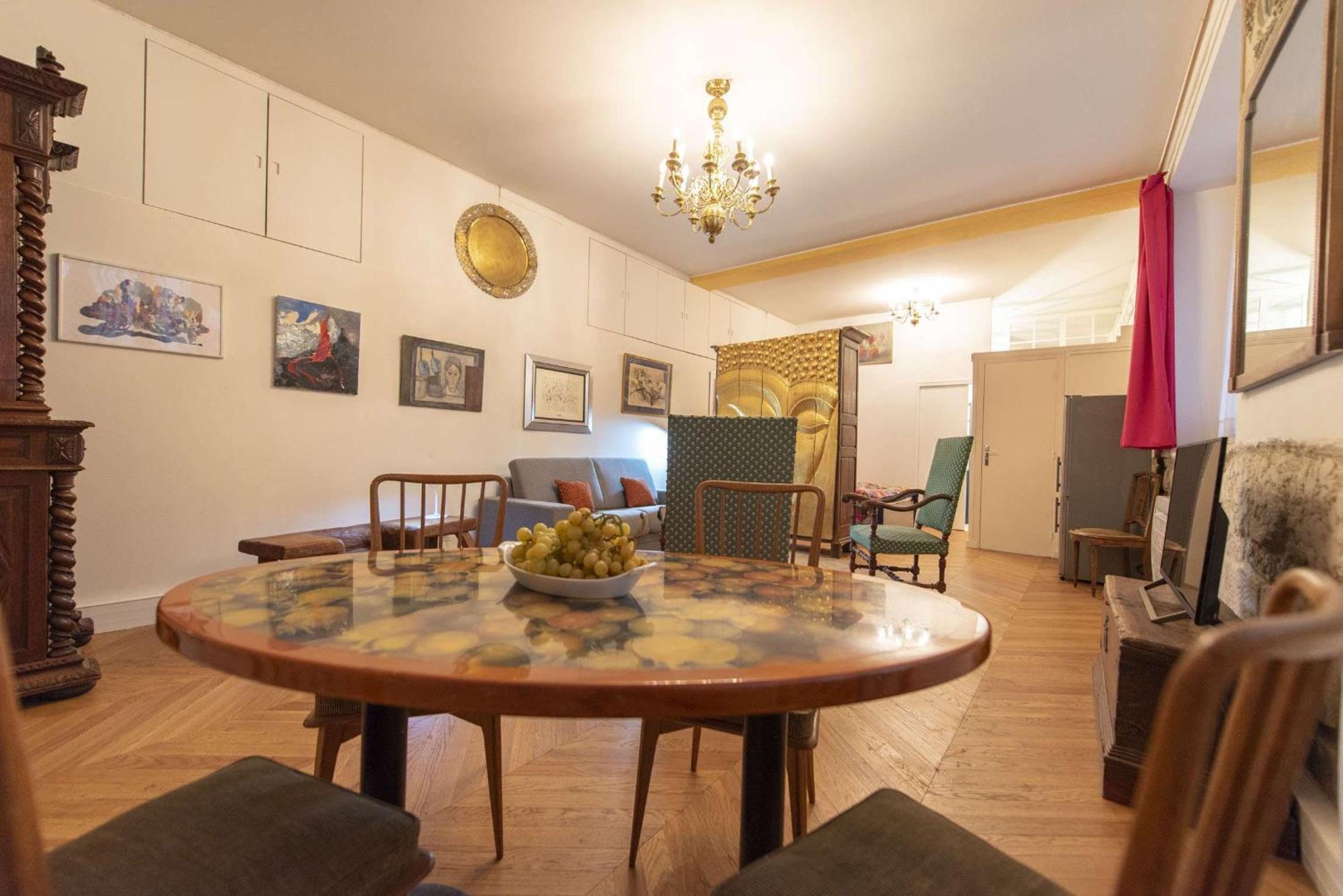 Studio Apartment photo 2