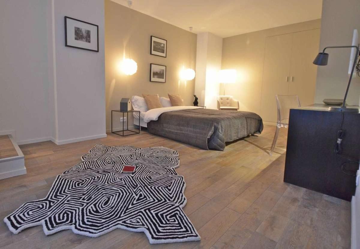 Three-Bedroom Apartment photo 2