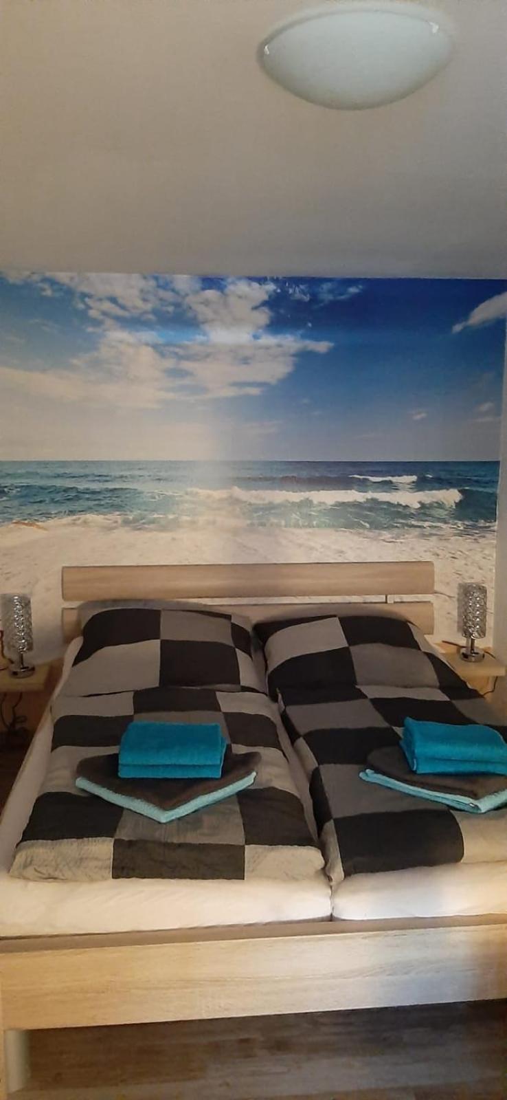 One-Bedroom House photo 1