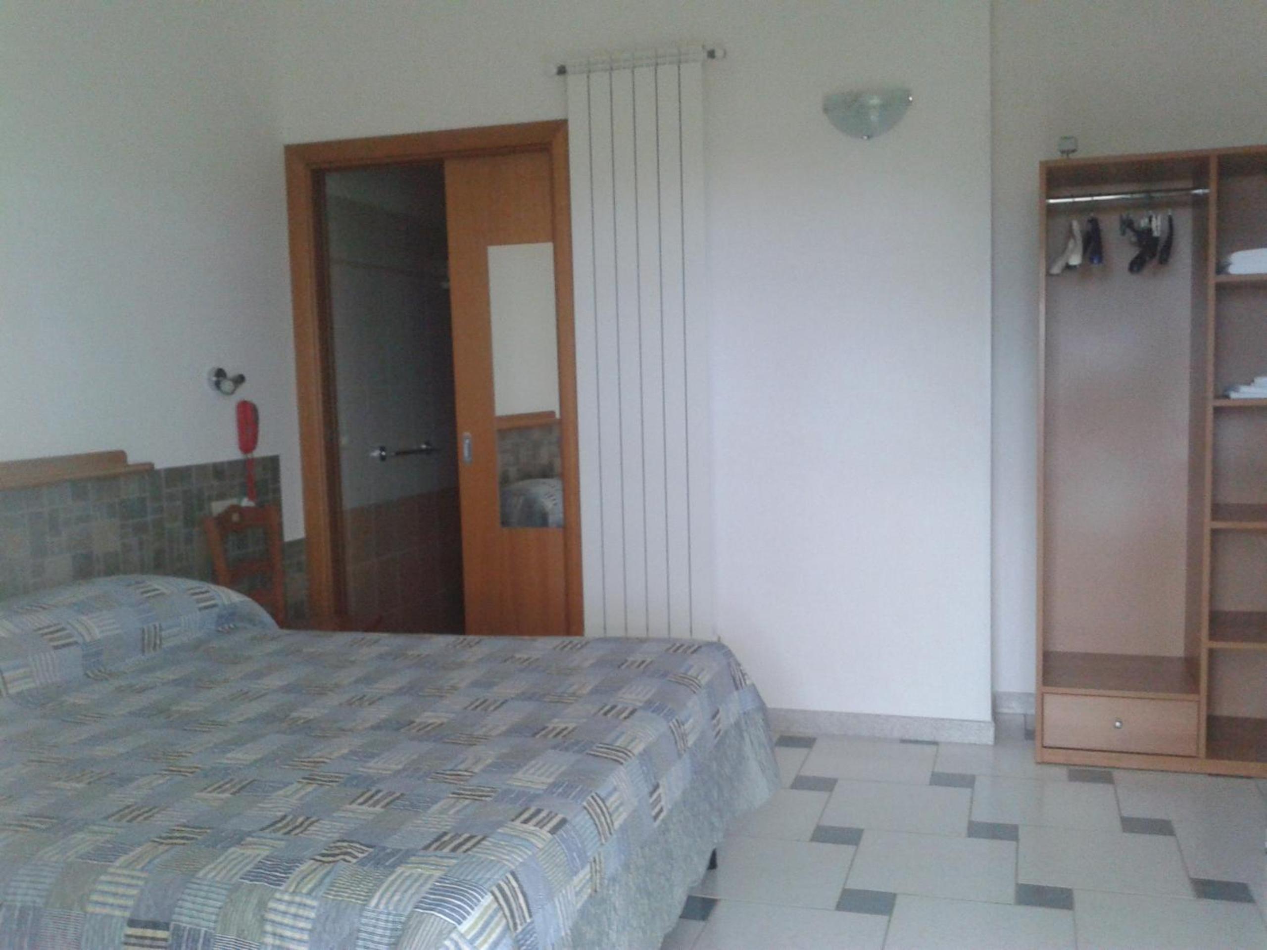 Double or Twin Room - Photo 13